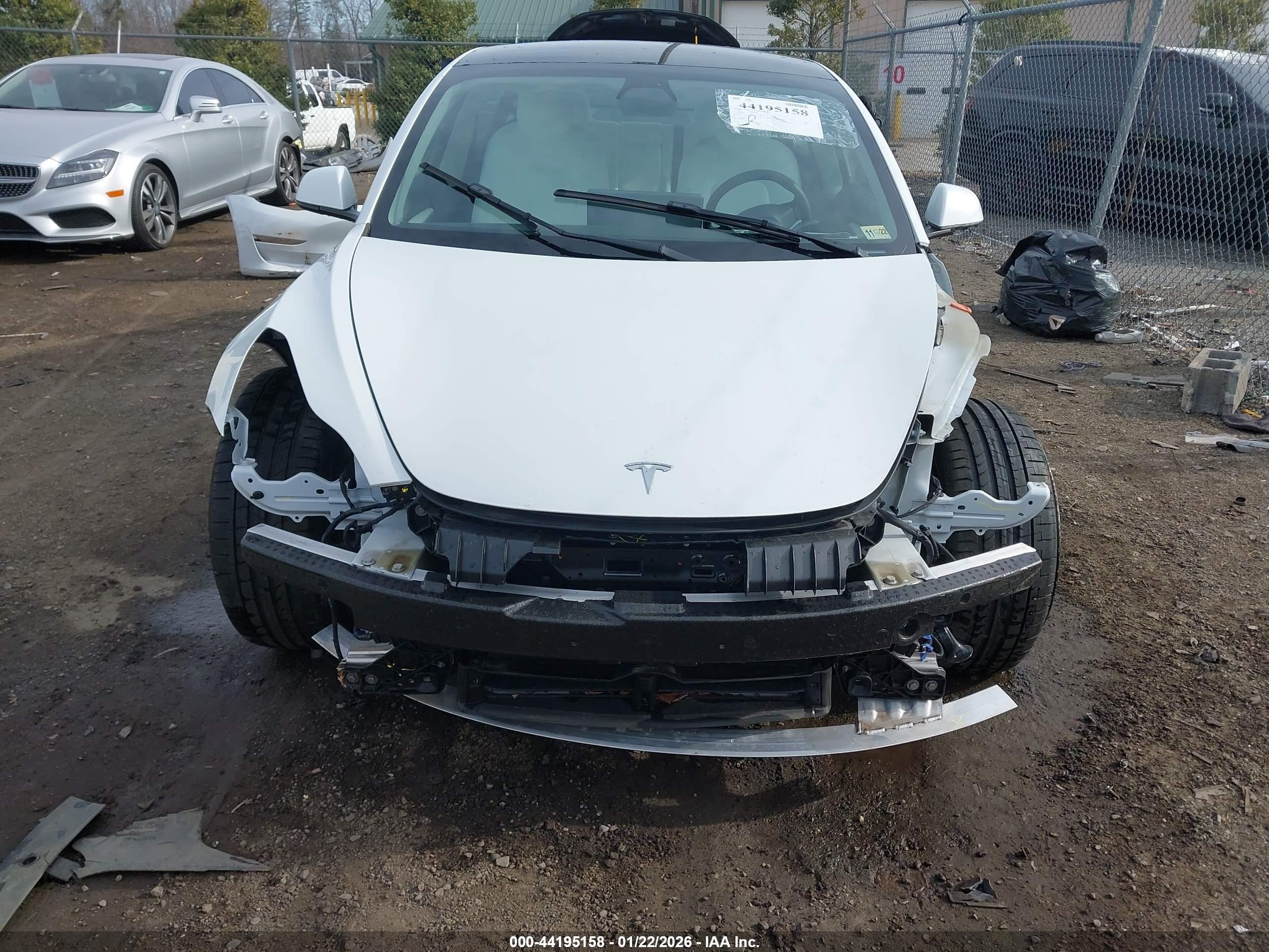 TESLA MODEL image 6