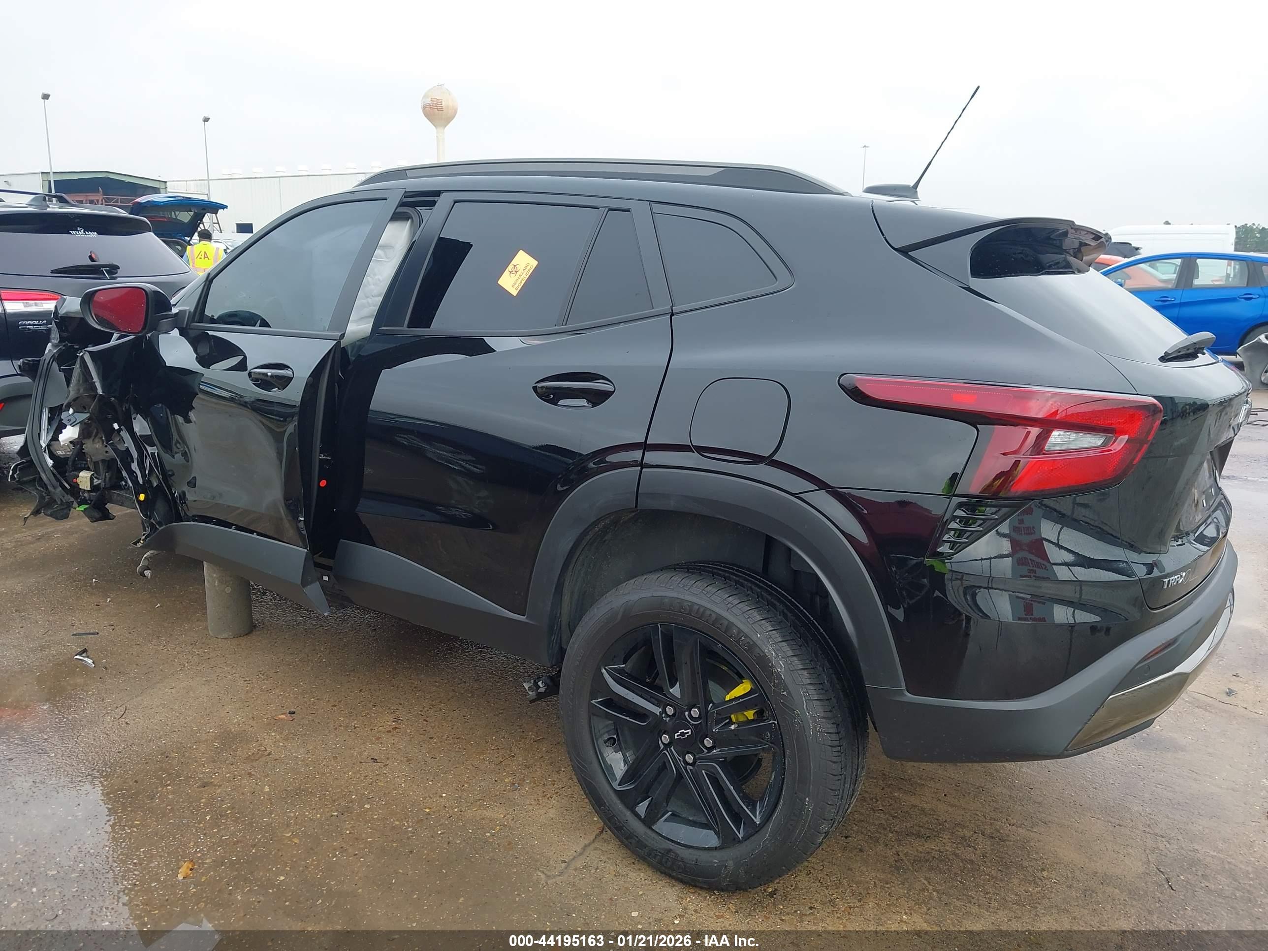 CHEVROLET TRAX image 3
