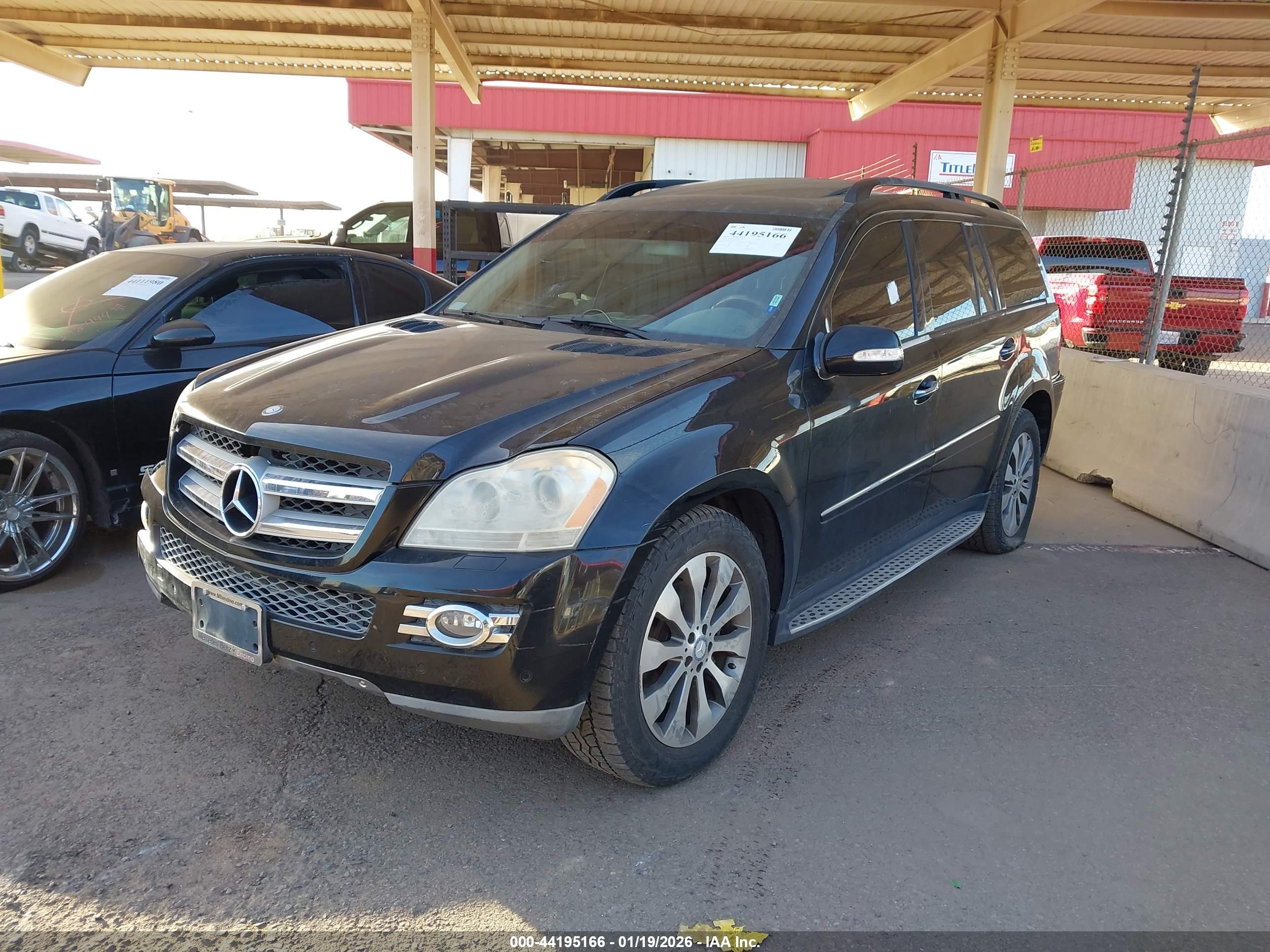 MERCEDES-BENZ GL image 2