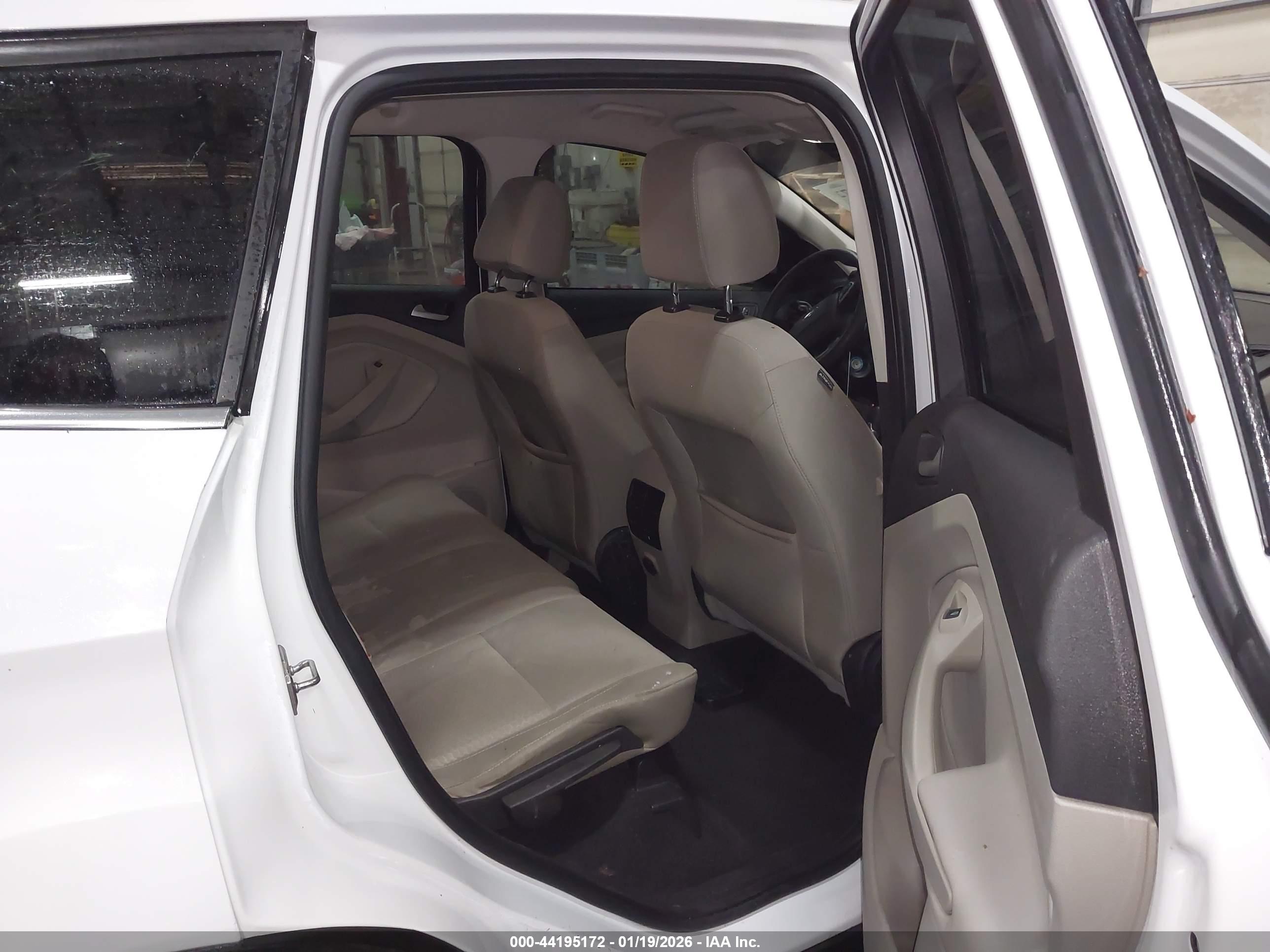 FORD ESCAPE image 8