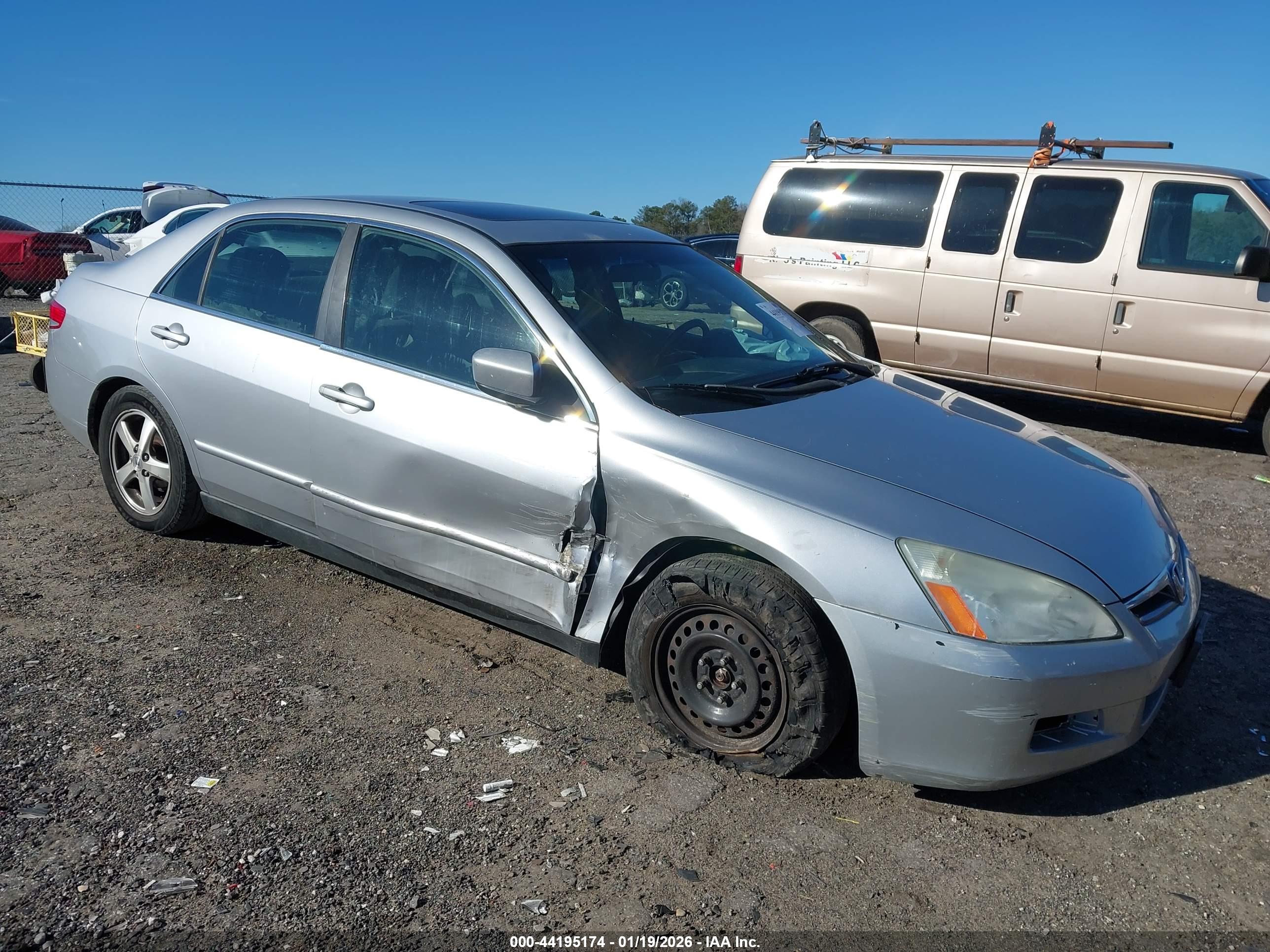HONDA ACCORD image 6