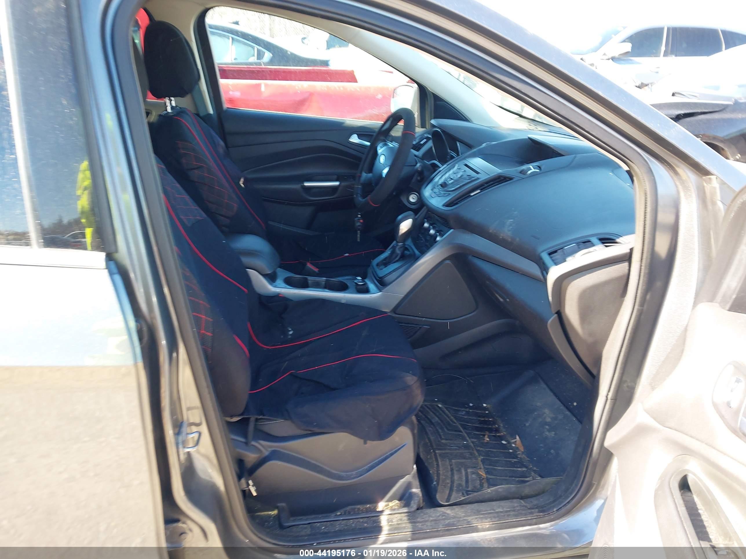 FORD ESCAPE image 5