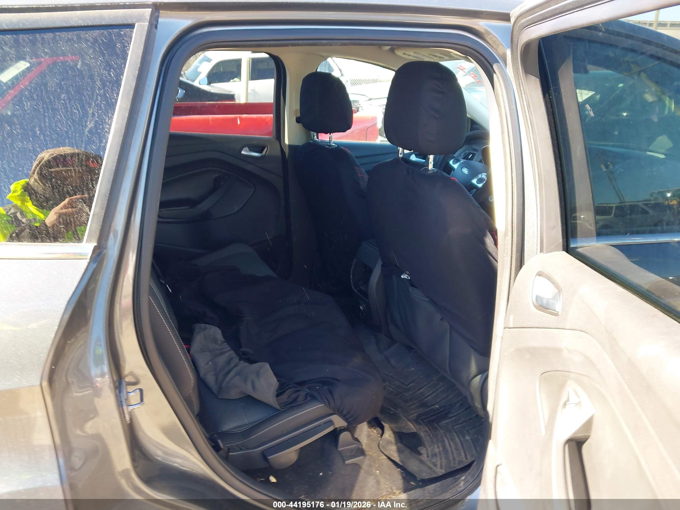 FORD ESCAPE image 8