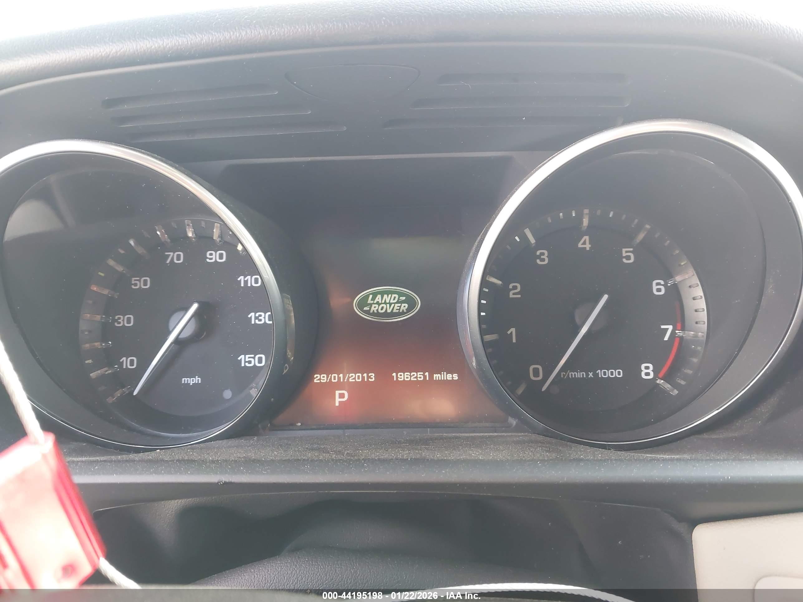 LAND ROVER image 7