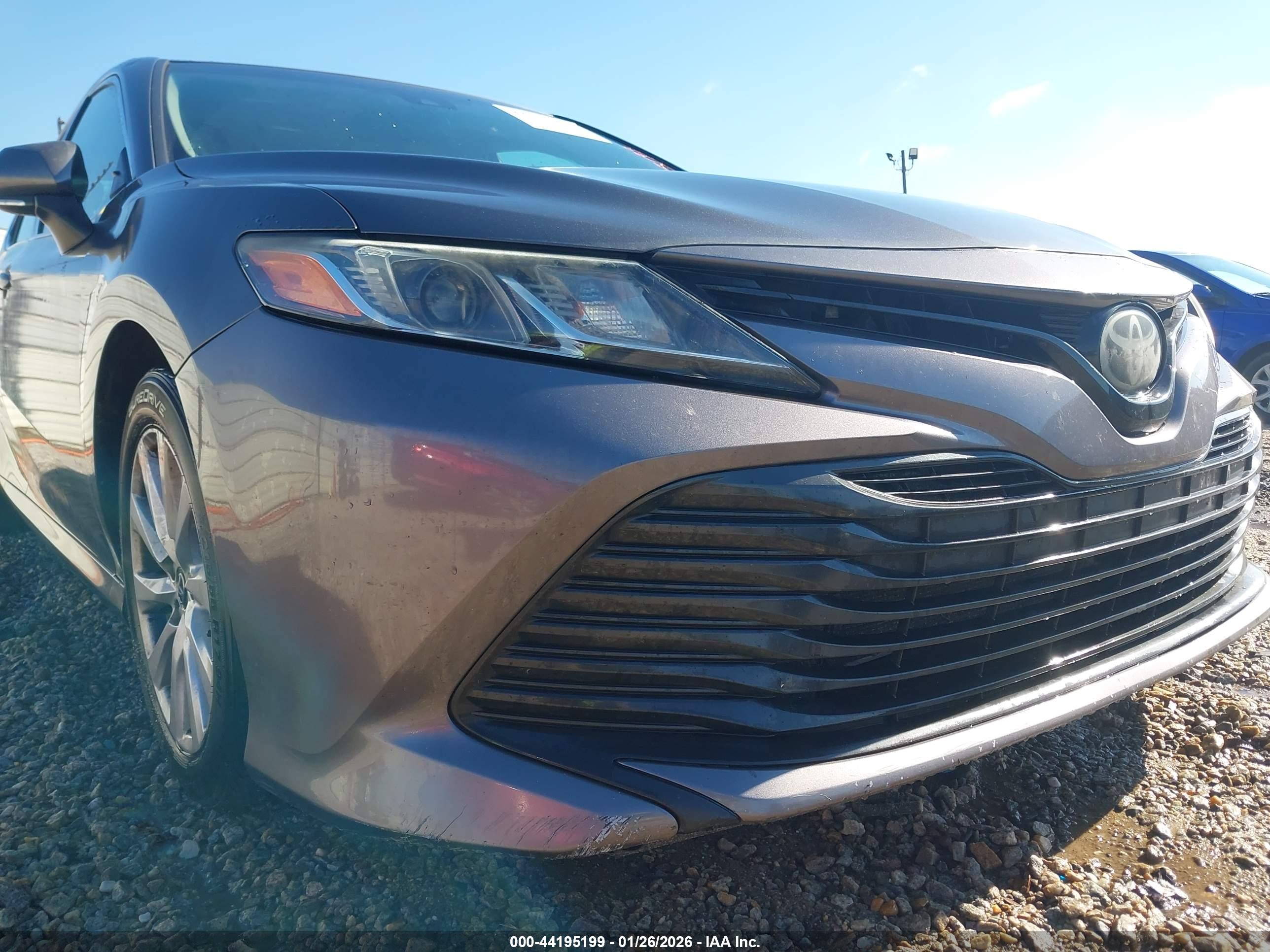 TOYOTA CAMRY image 6