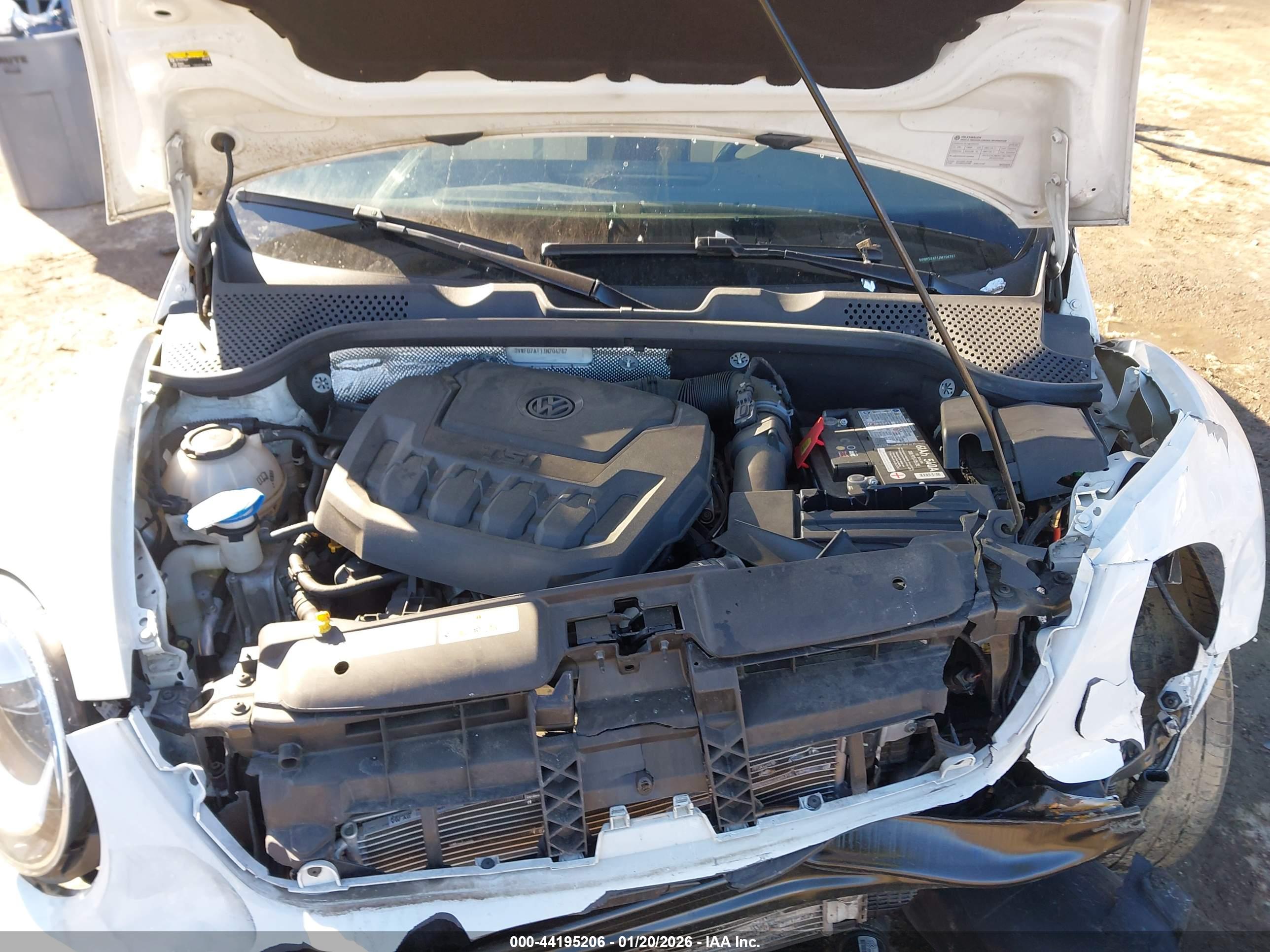 VOLKSWAGEN BEETLE image 10