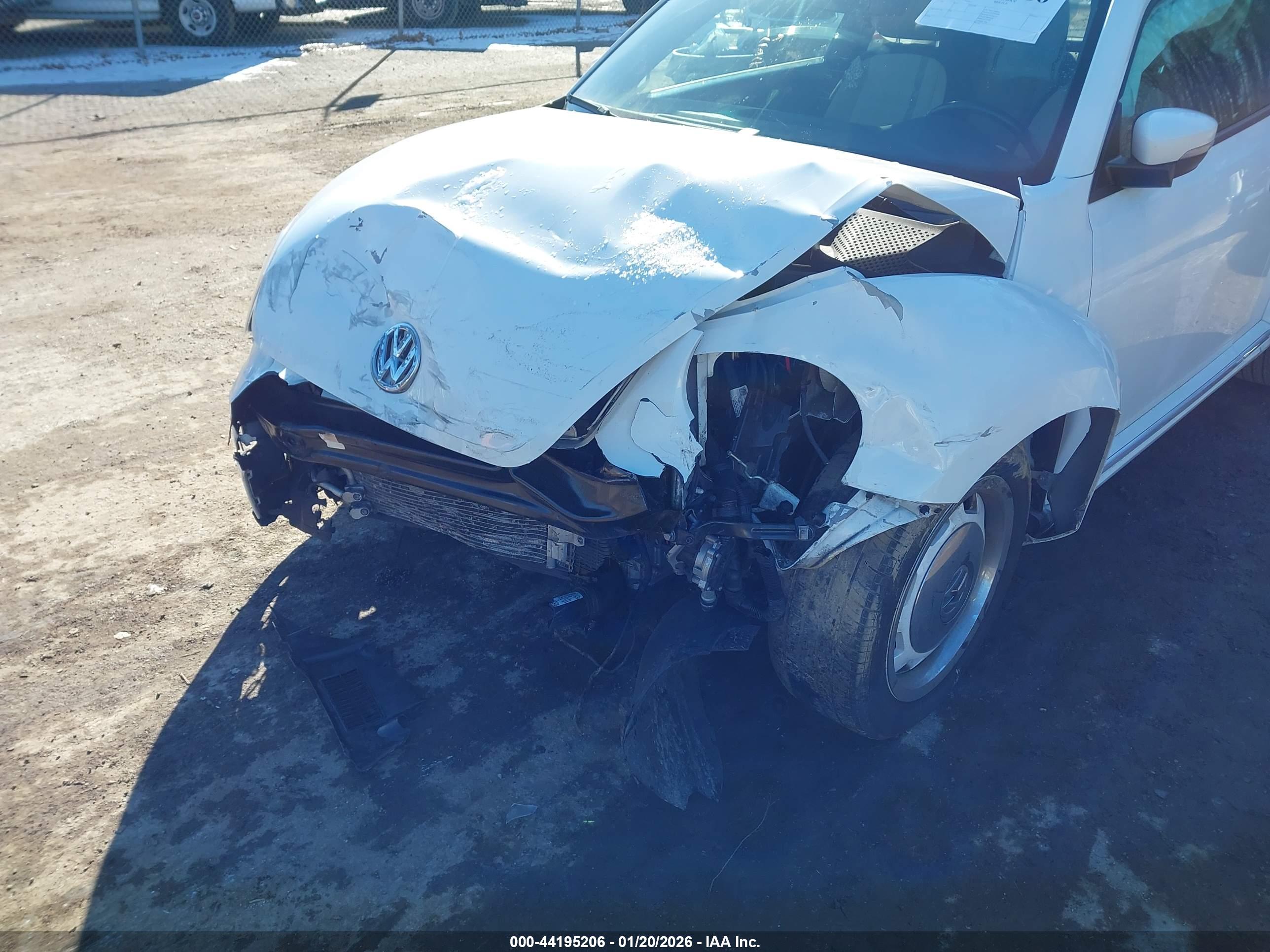 VOLKSWAGEN BEETLE image 6