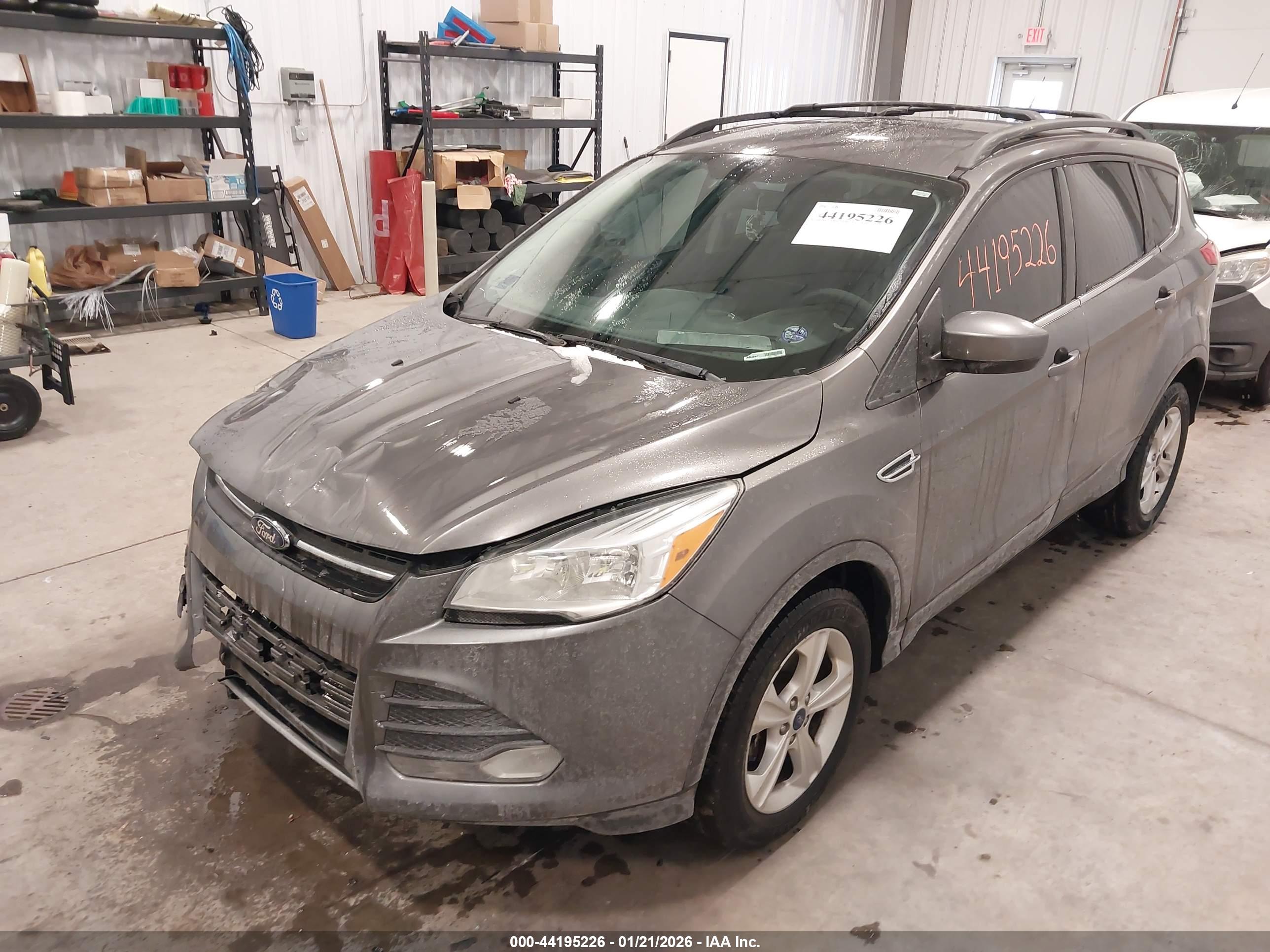 FORD ESCAPE image 2