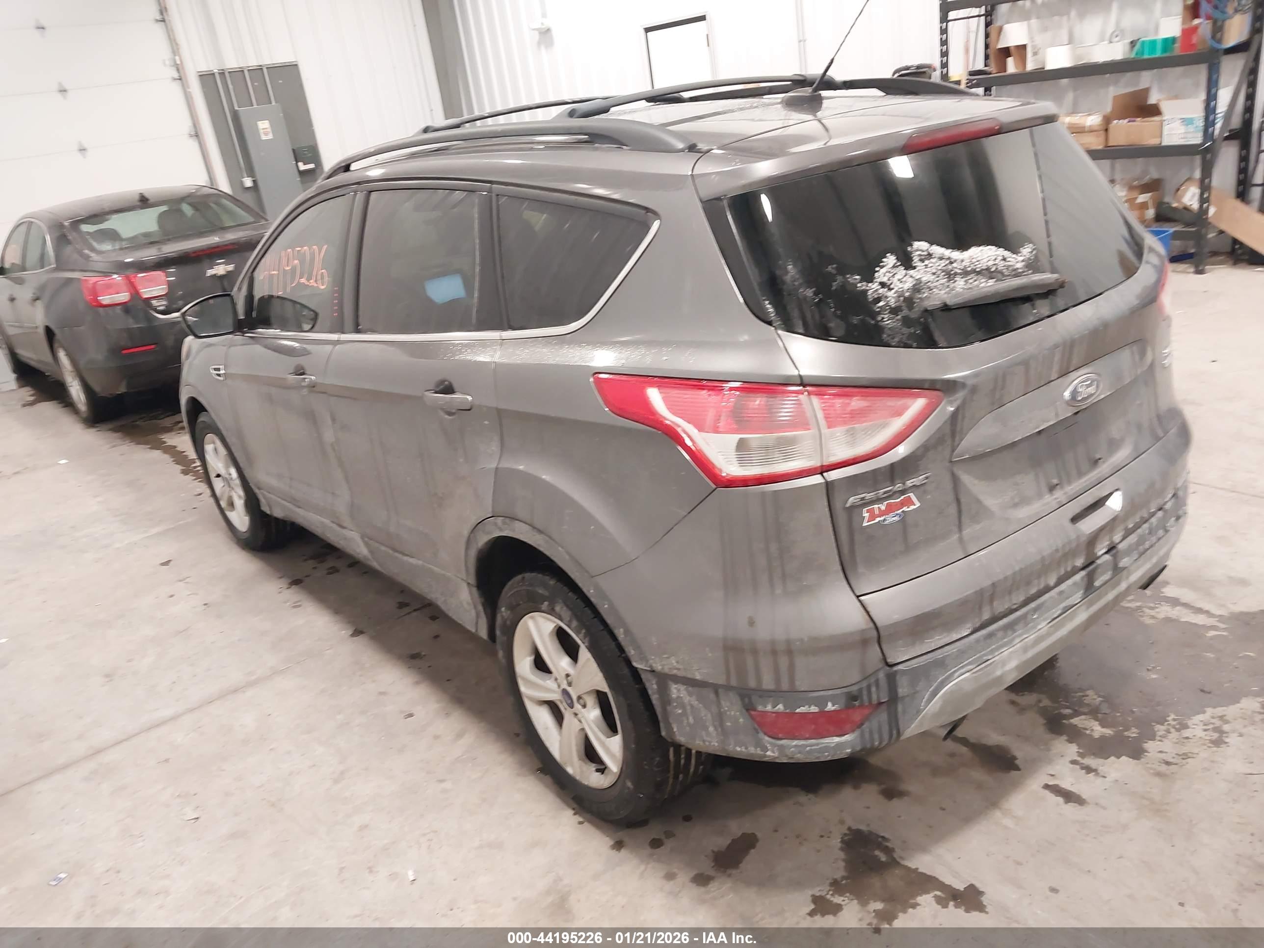 FORD ESCAPE image 3
