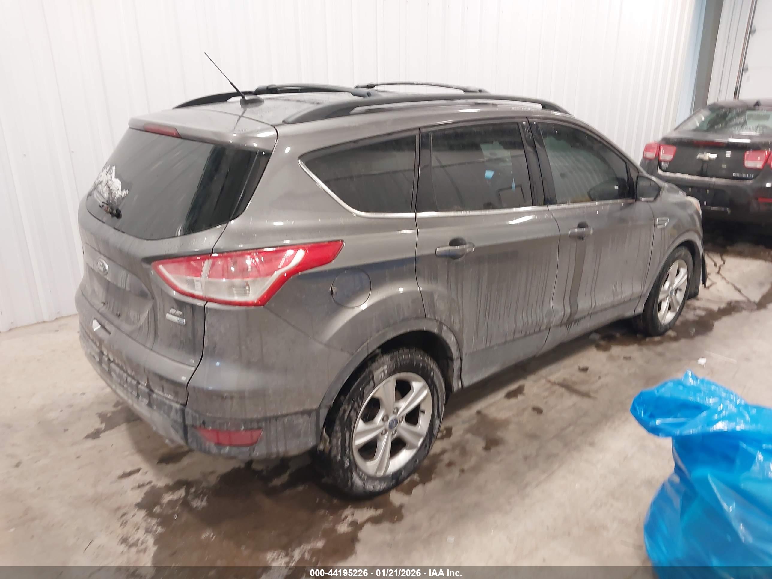 FORD ESCAPE image 4
