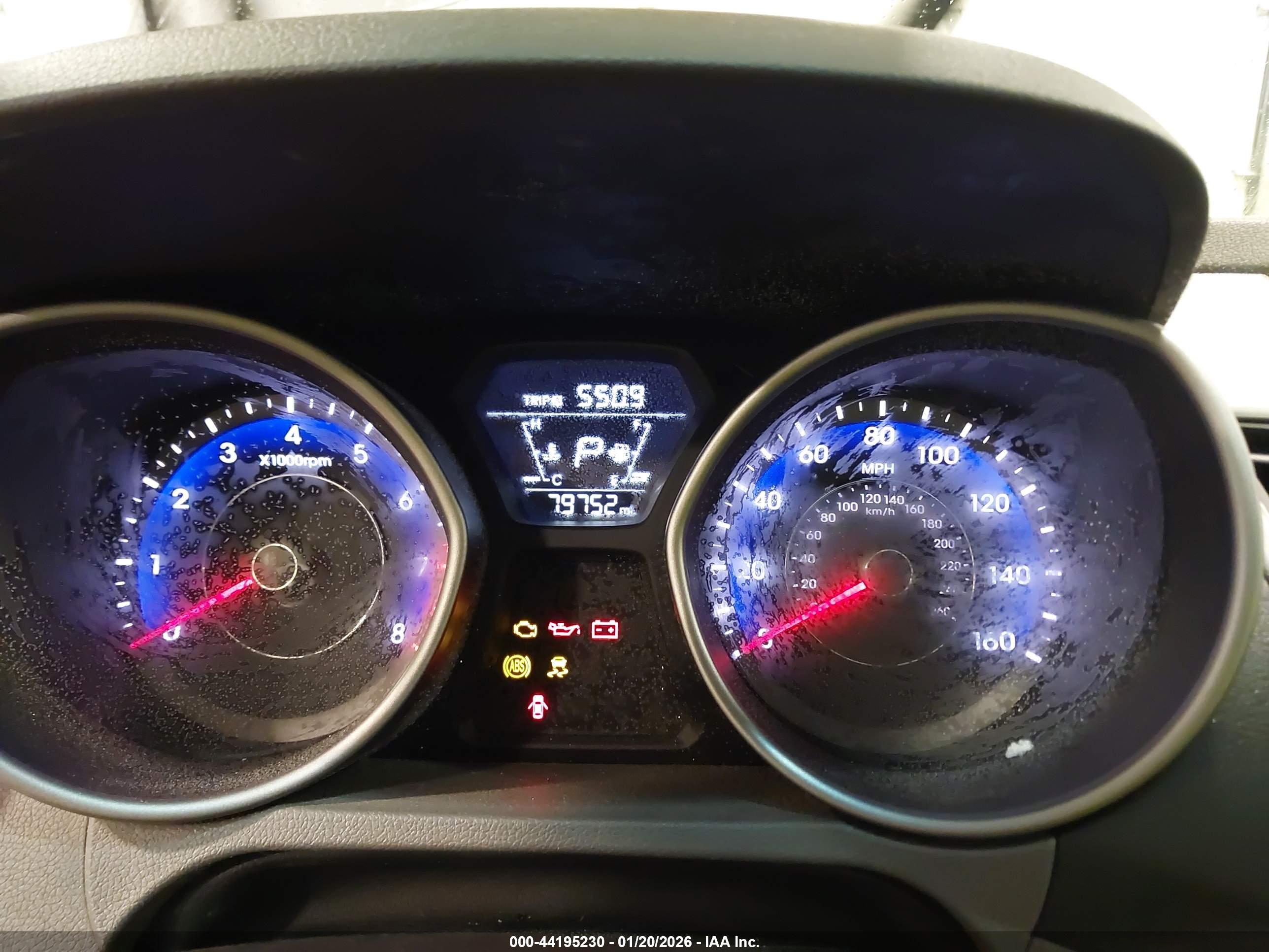 HYUNDAI ELANTRA image 7