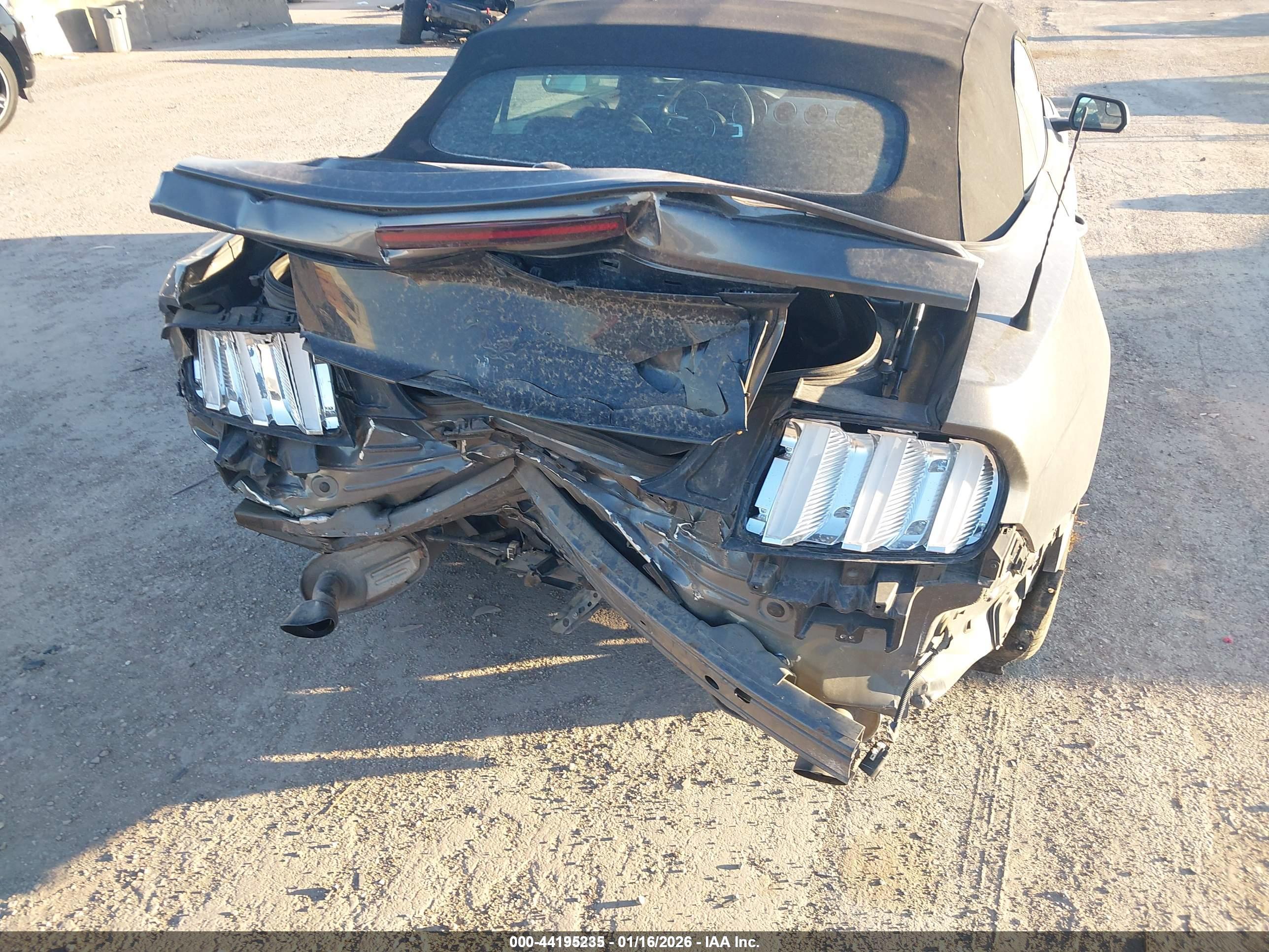 FORD MUSTANG image 6
