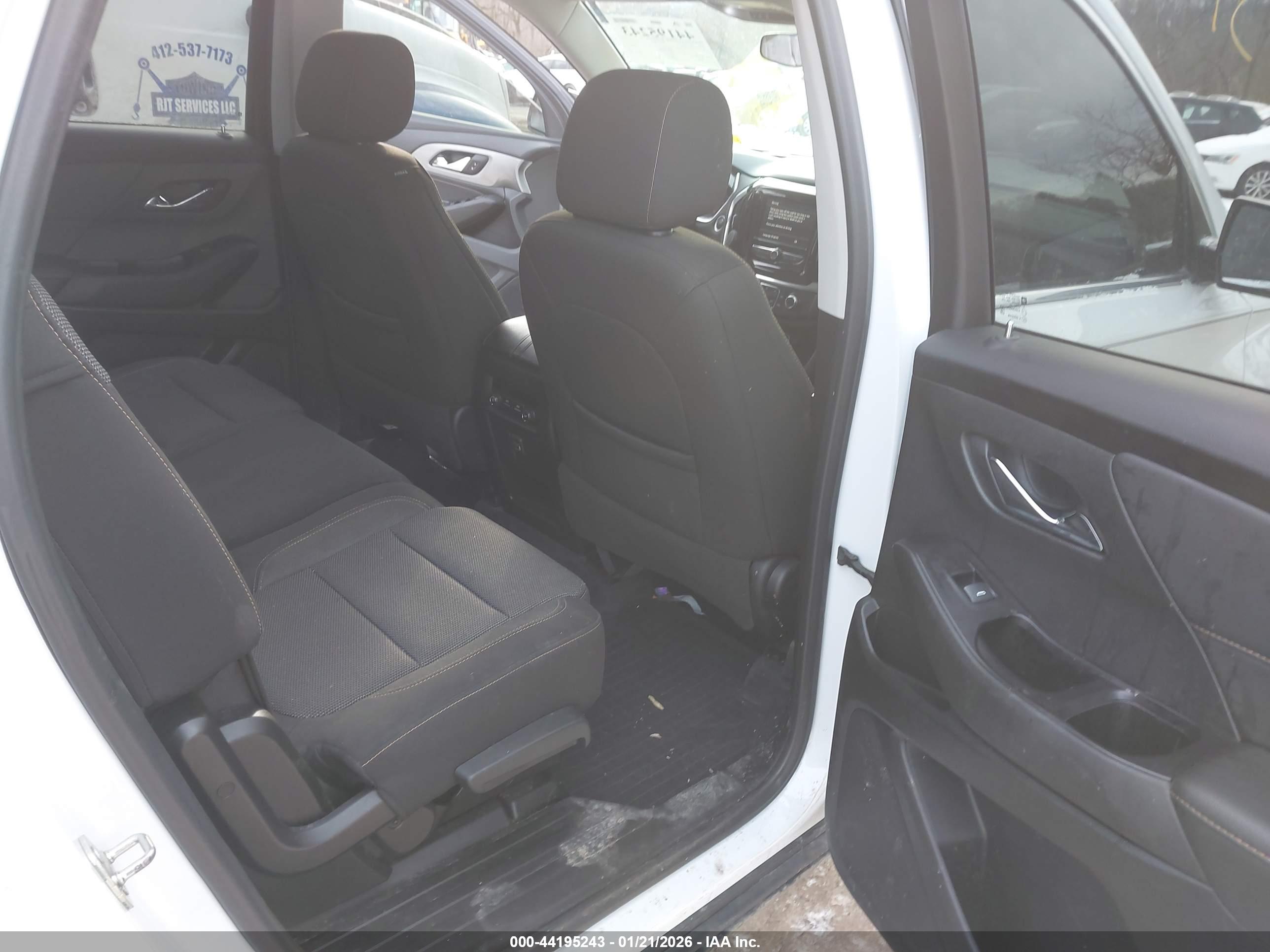 CHEVROLET TRAVERSE image 8