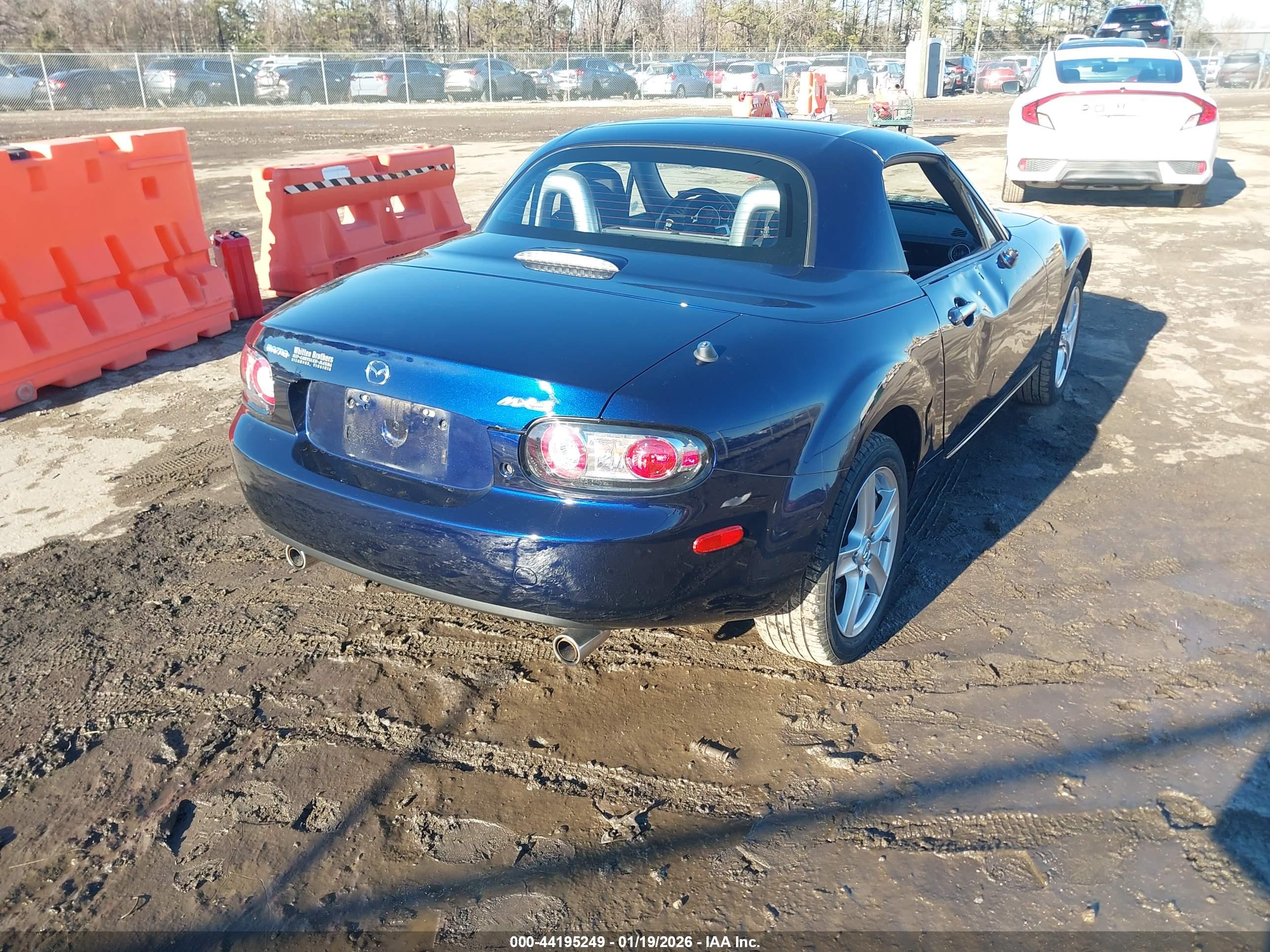 MAZDA MX-5 image 4
