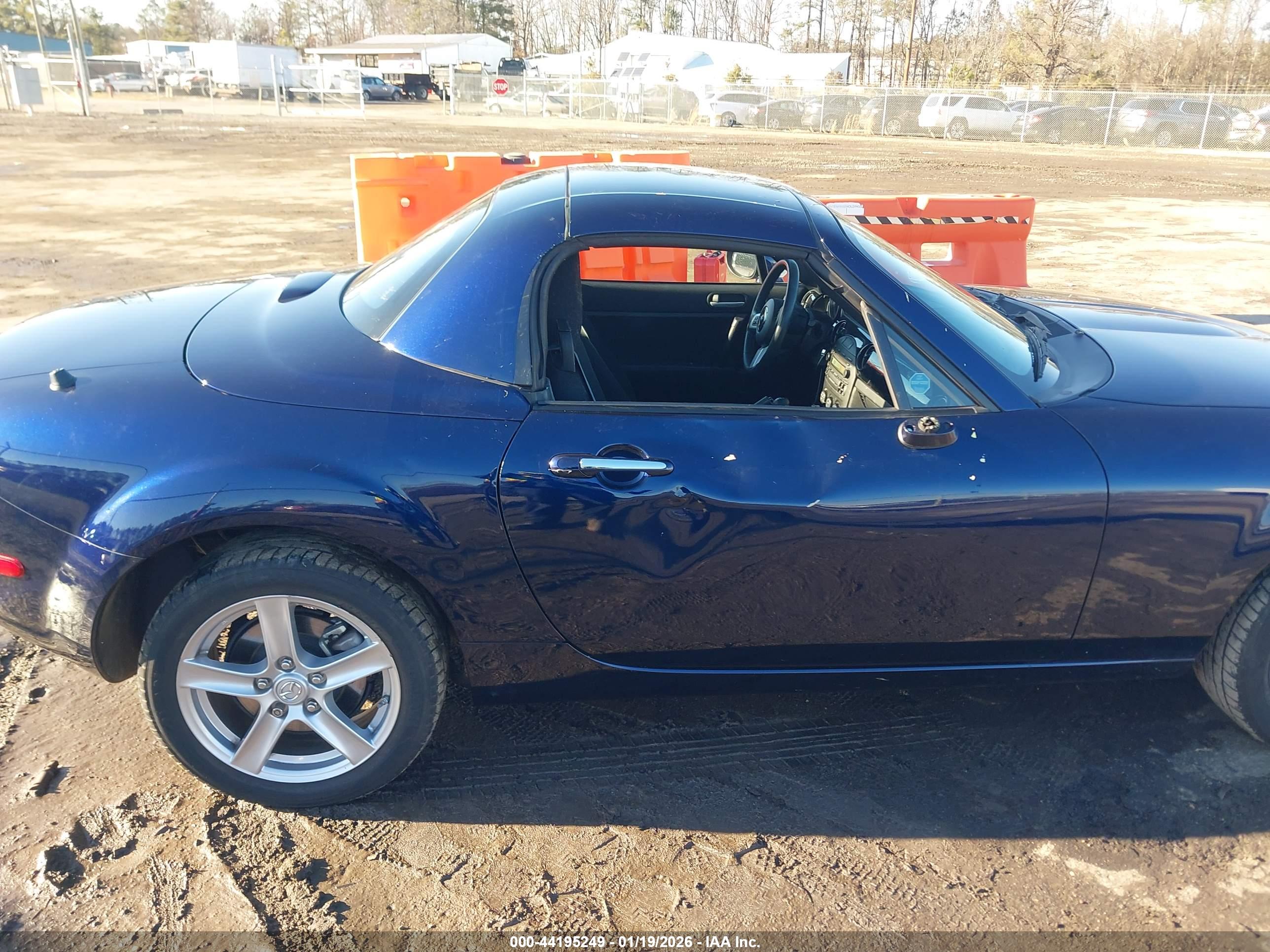 MAZDA MX-5 image 6