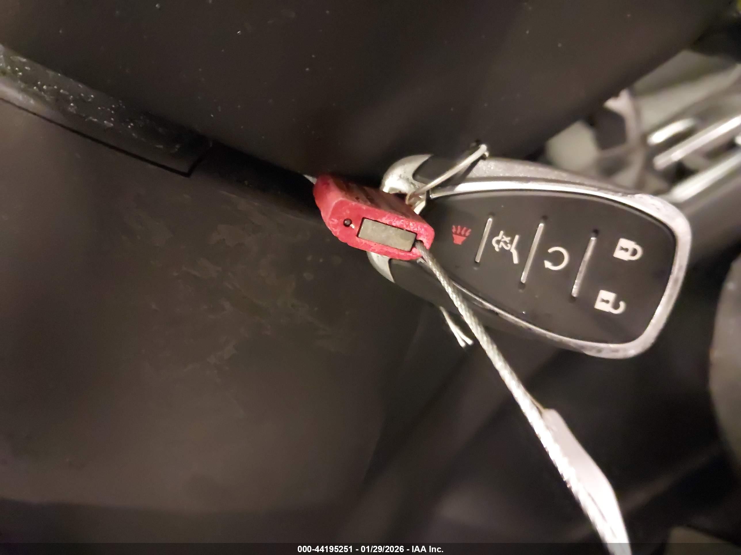 CHEVROLET EQUINOX image 11