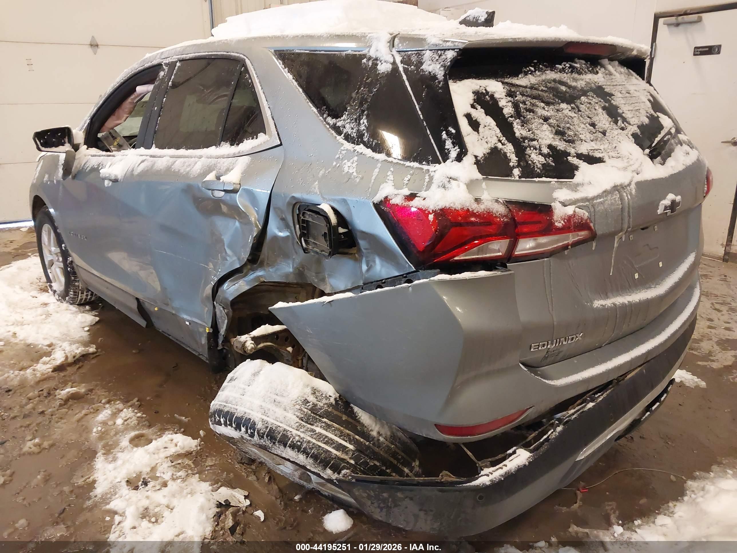 CHEVROLET EQUINOX image 3