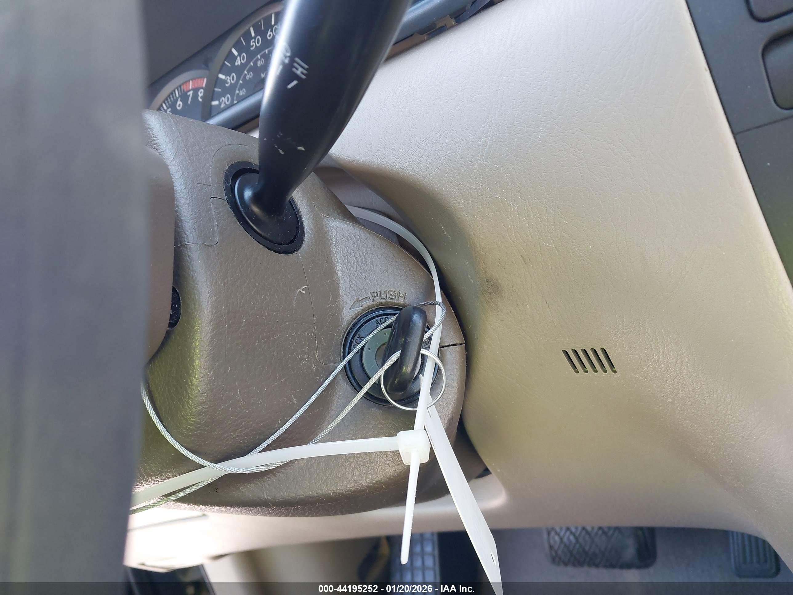 TOYOTA COROLLA image 11