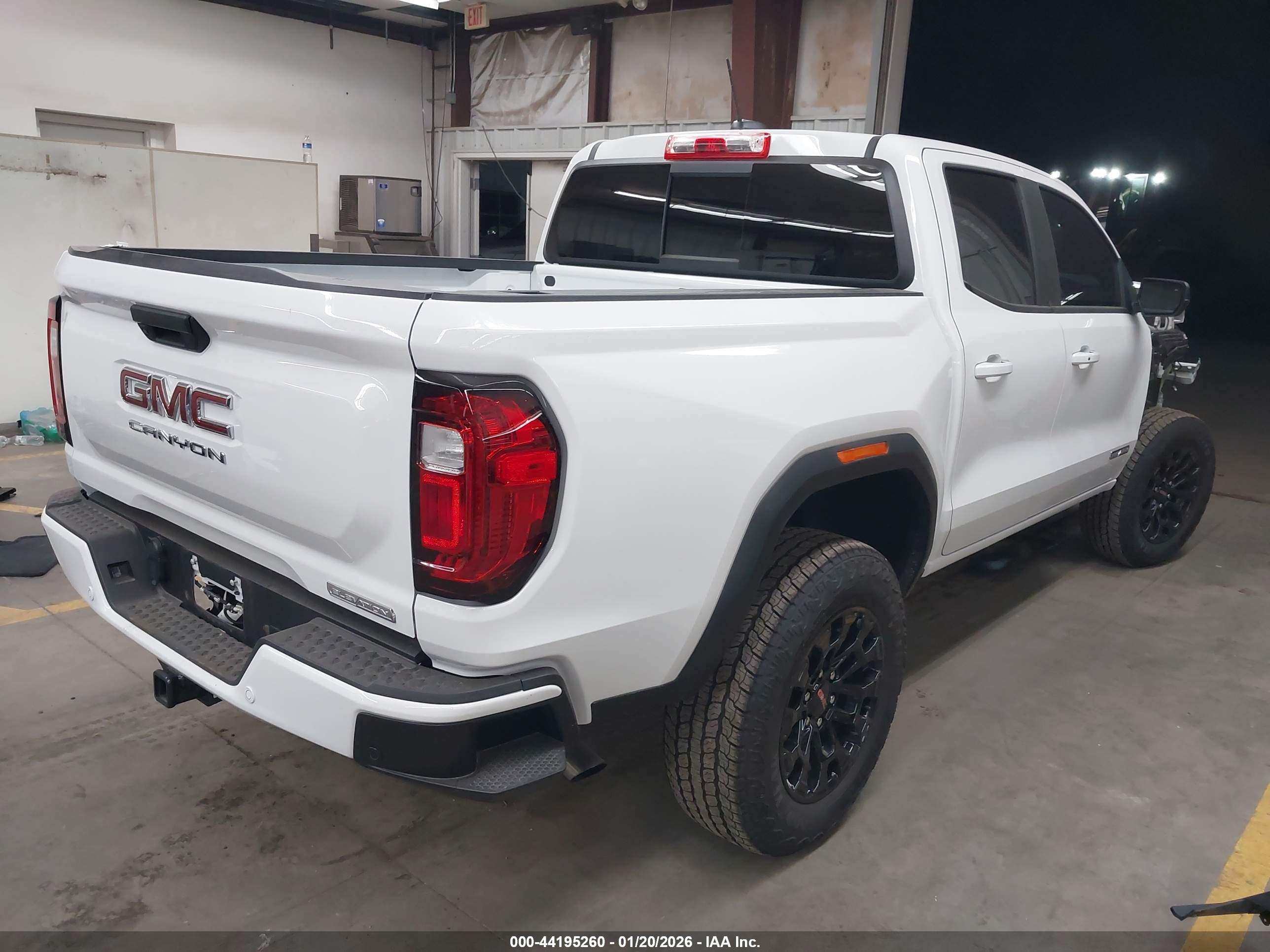 GMC CANYON image 4