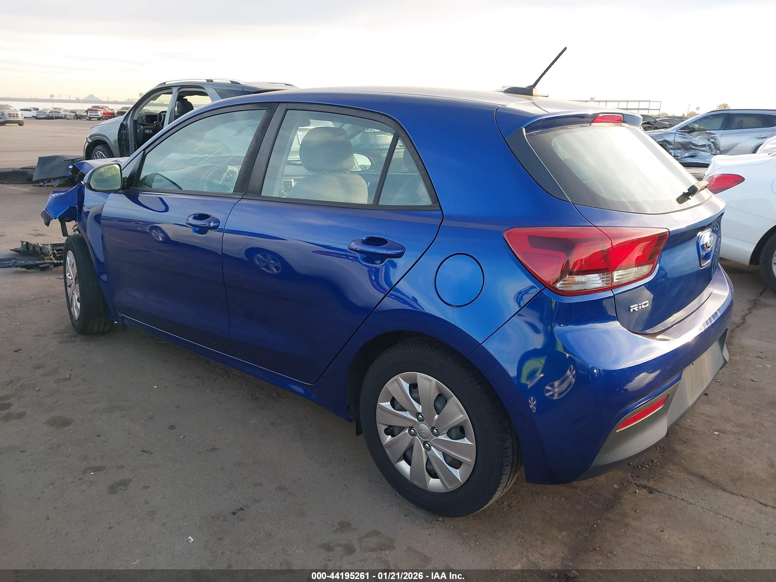 KIA RIO image 3