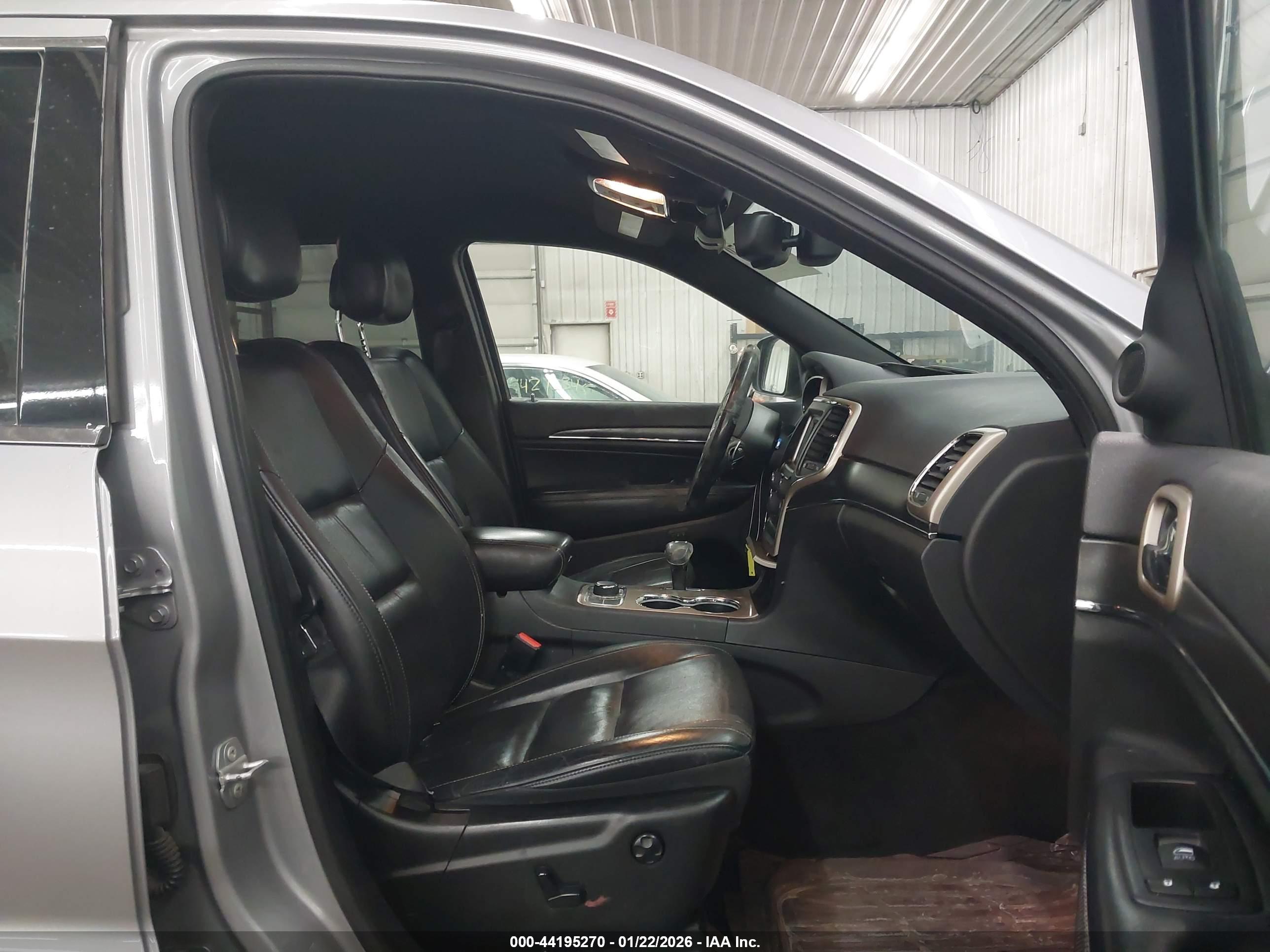 JEEP GRAND image 5