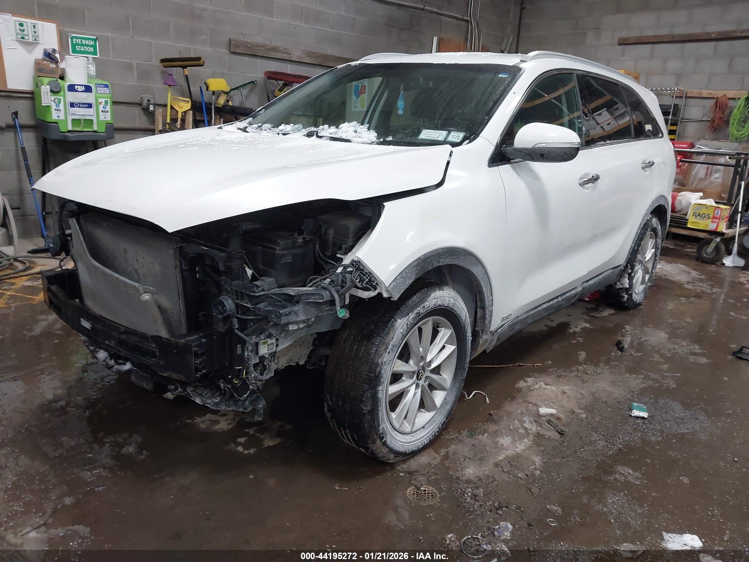 KIA SORENTO image 2