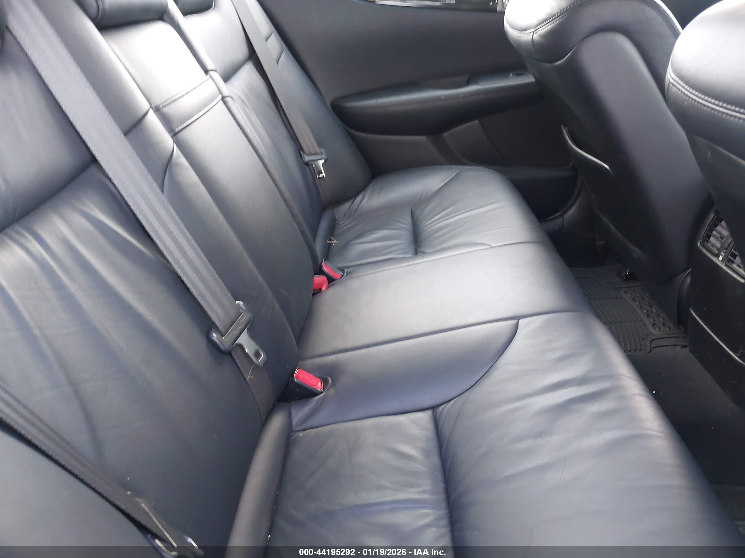 LEXUS ES image 8