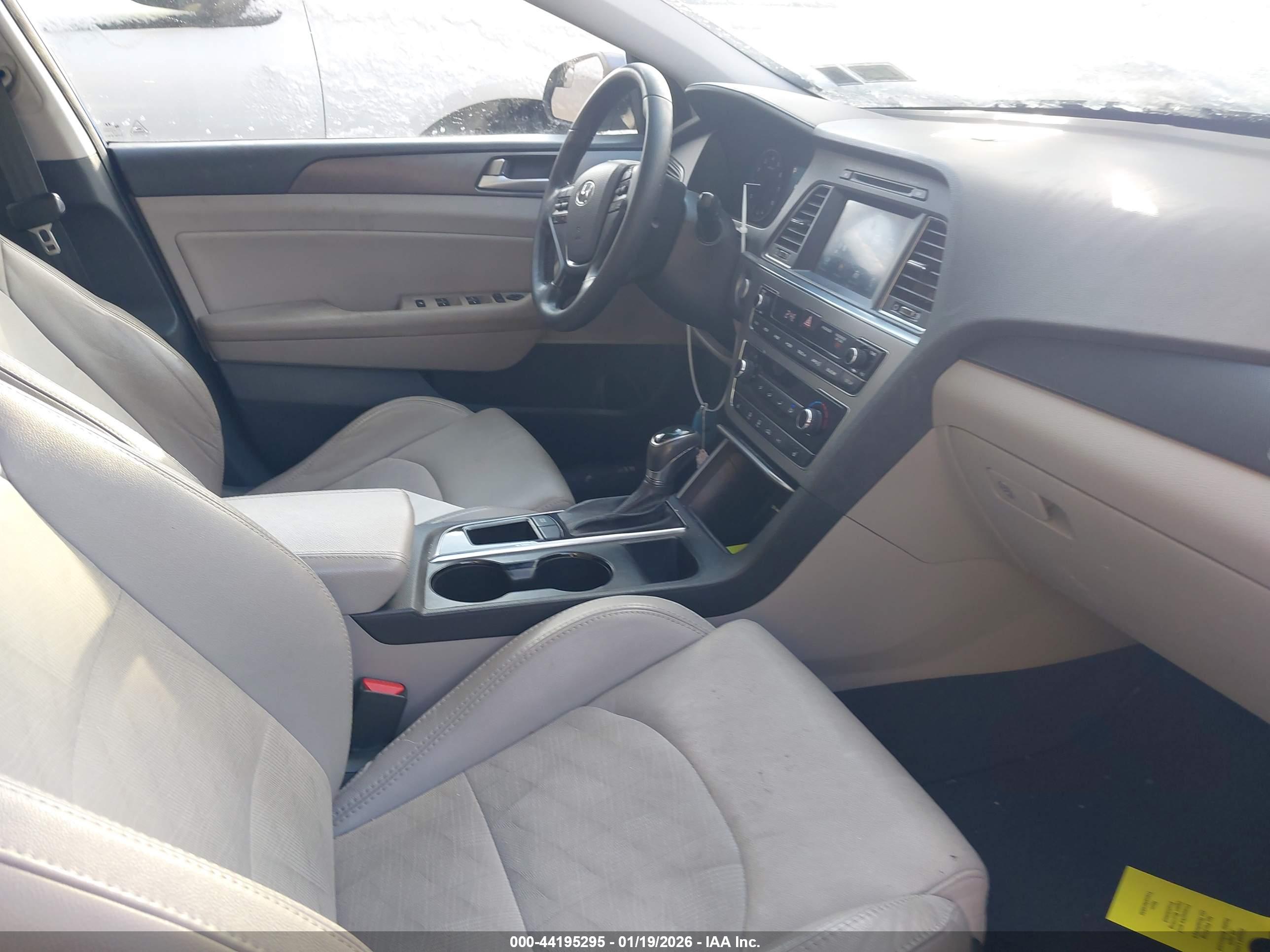HYUNDAI SONATA image 5