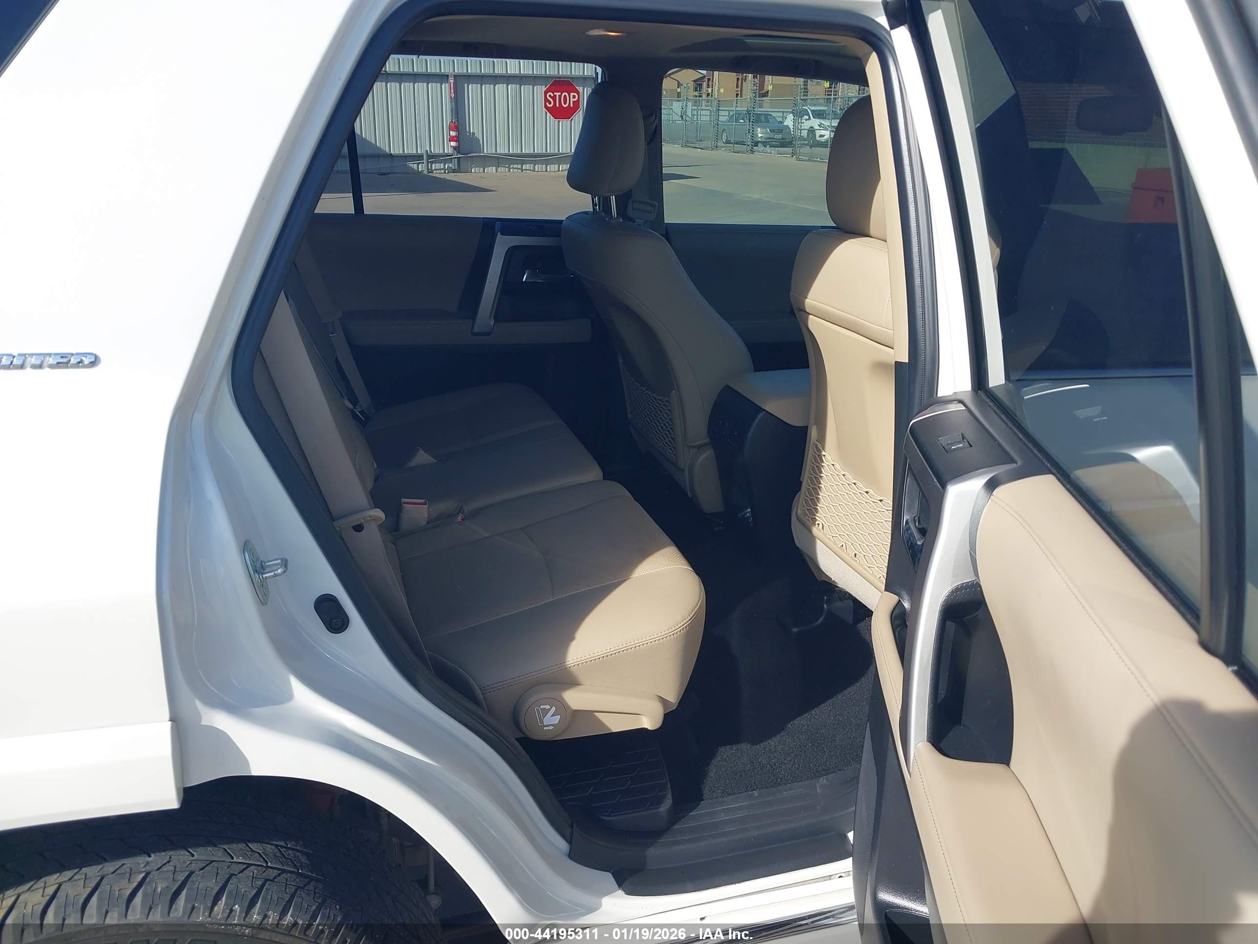 TOYOTA 4RUNNER image 8