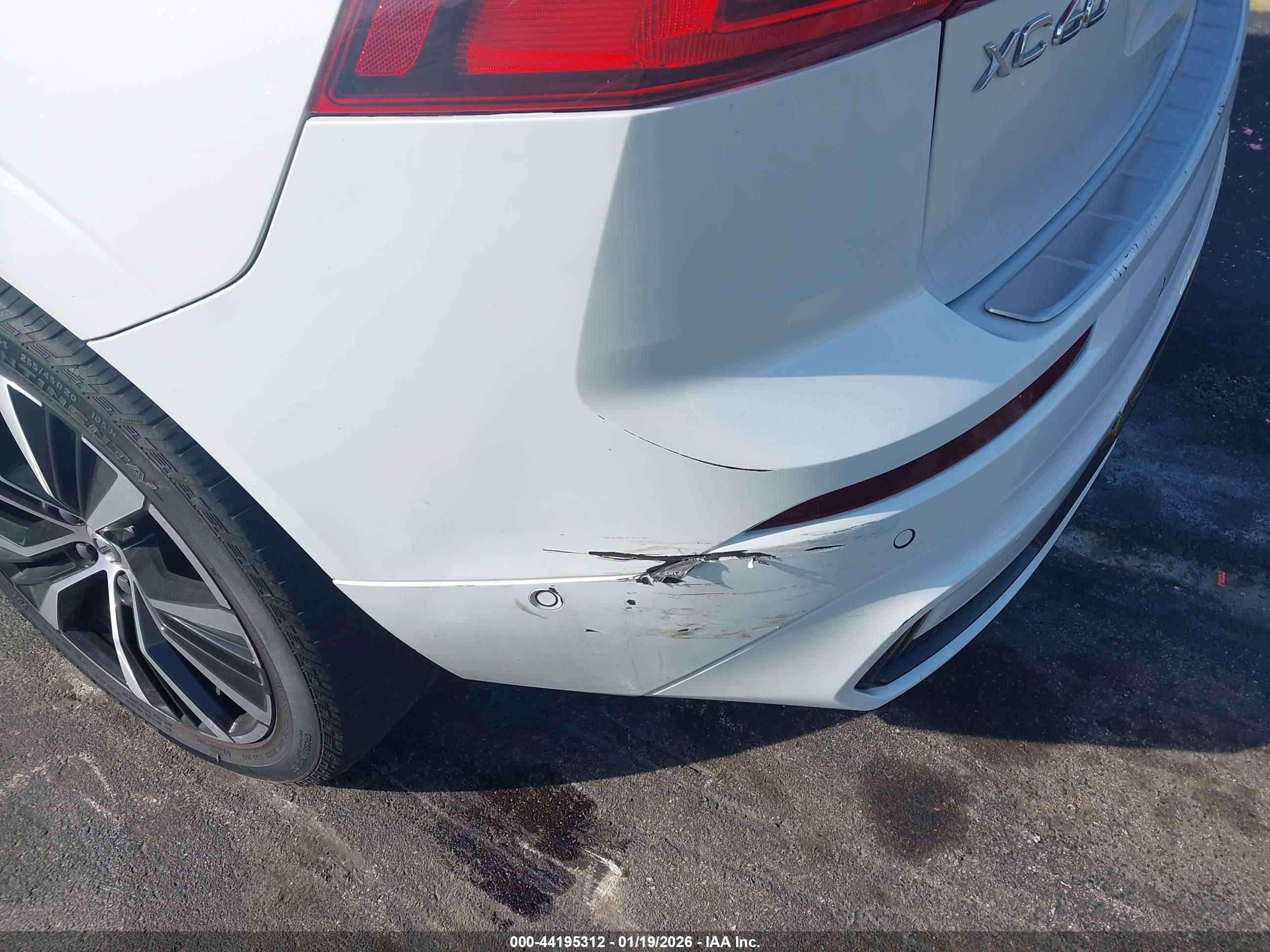 VOLVO XC60 image 6