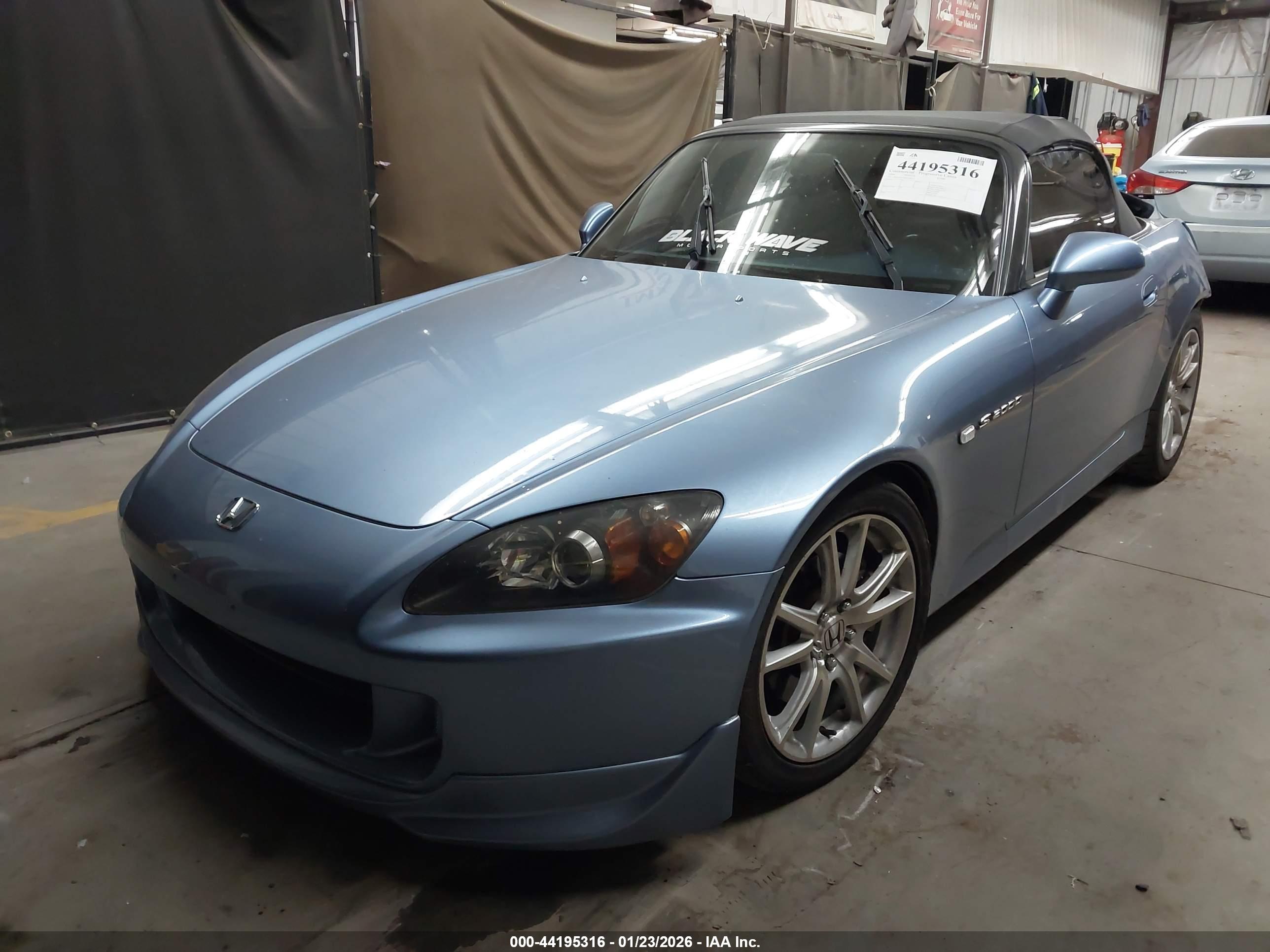 HONDA S2000 image 2