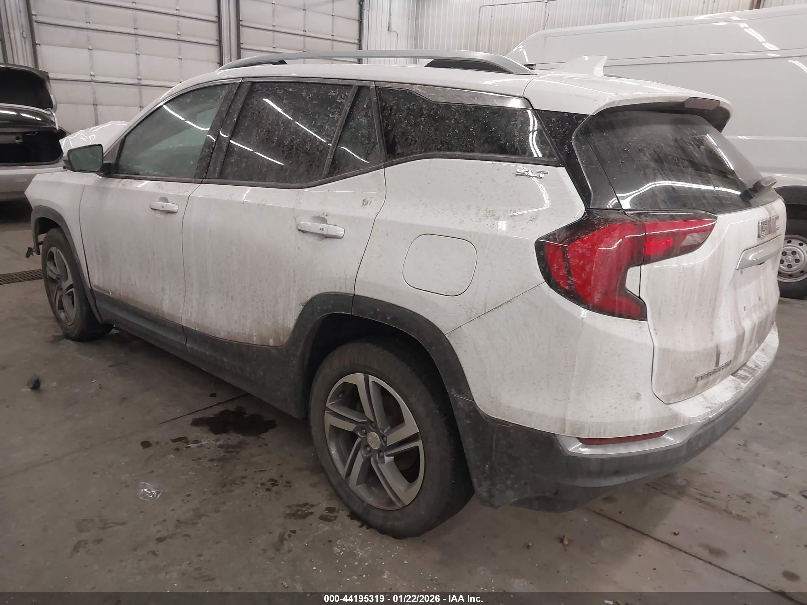 GMC TERRAIN image 3
