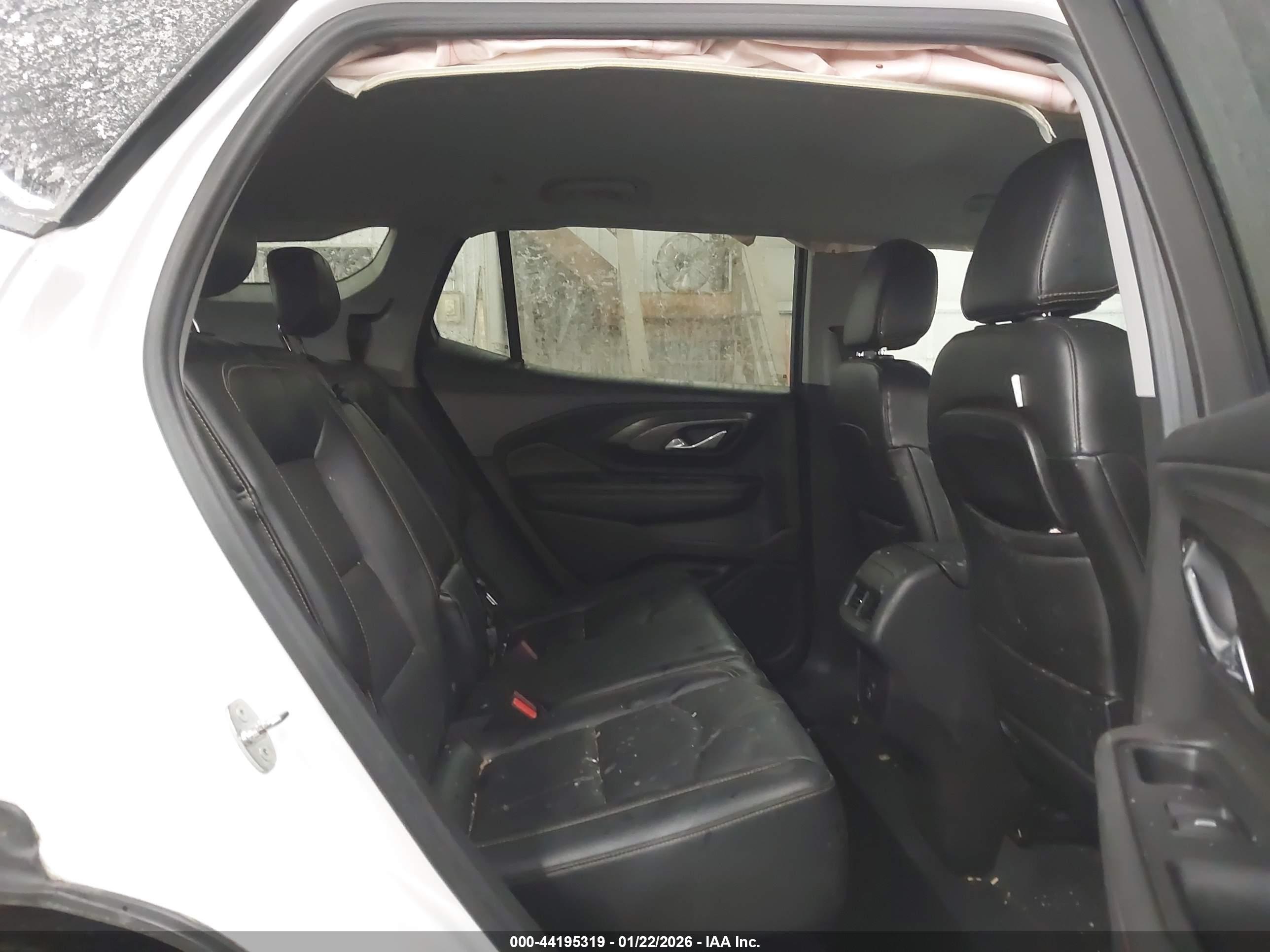 GMC TERRAIN image 8