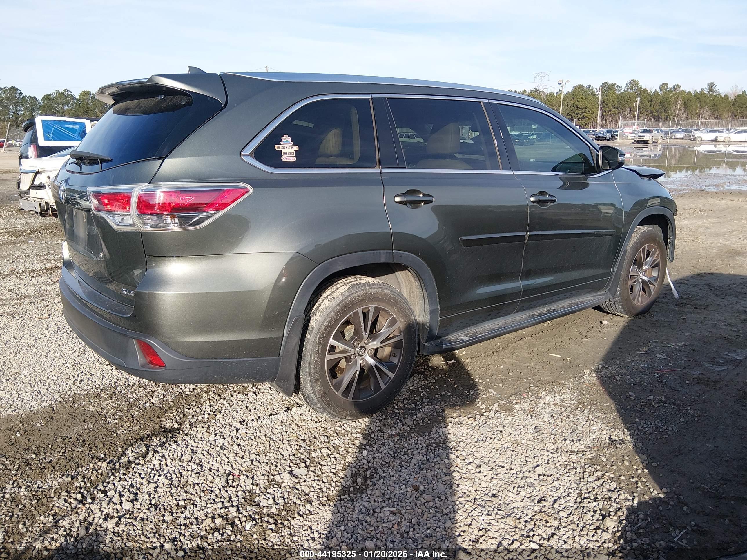 TOYOTA HIGHLANDER image 4