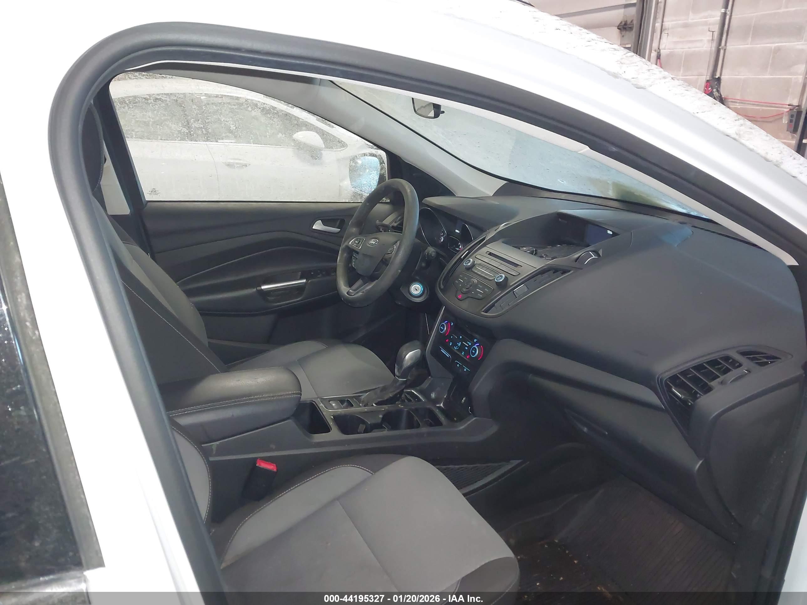 FORD ESCAPE image 5