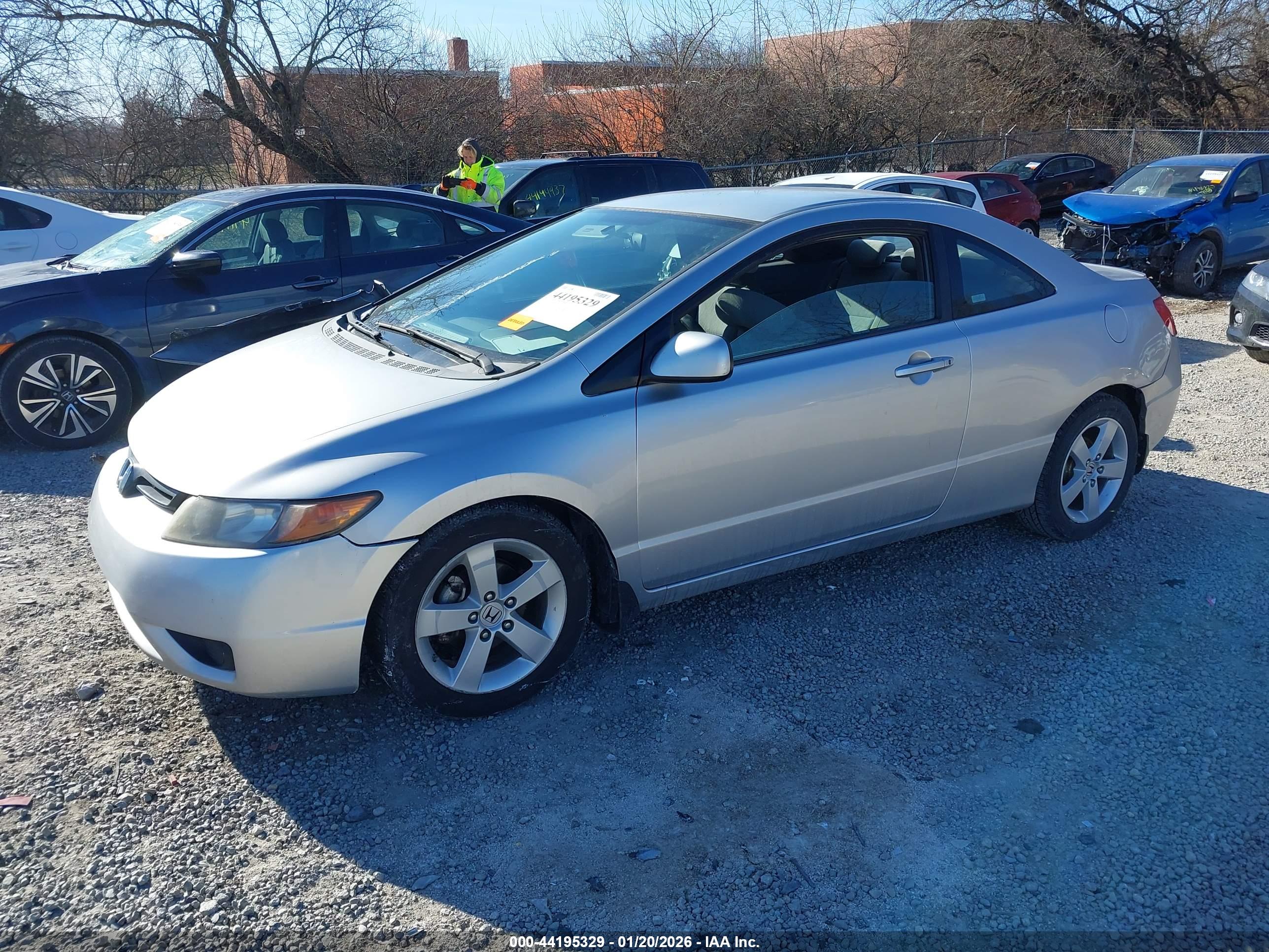 HONDA CIVIC image 2
