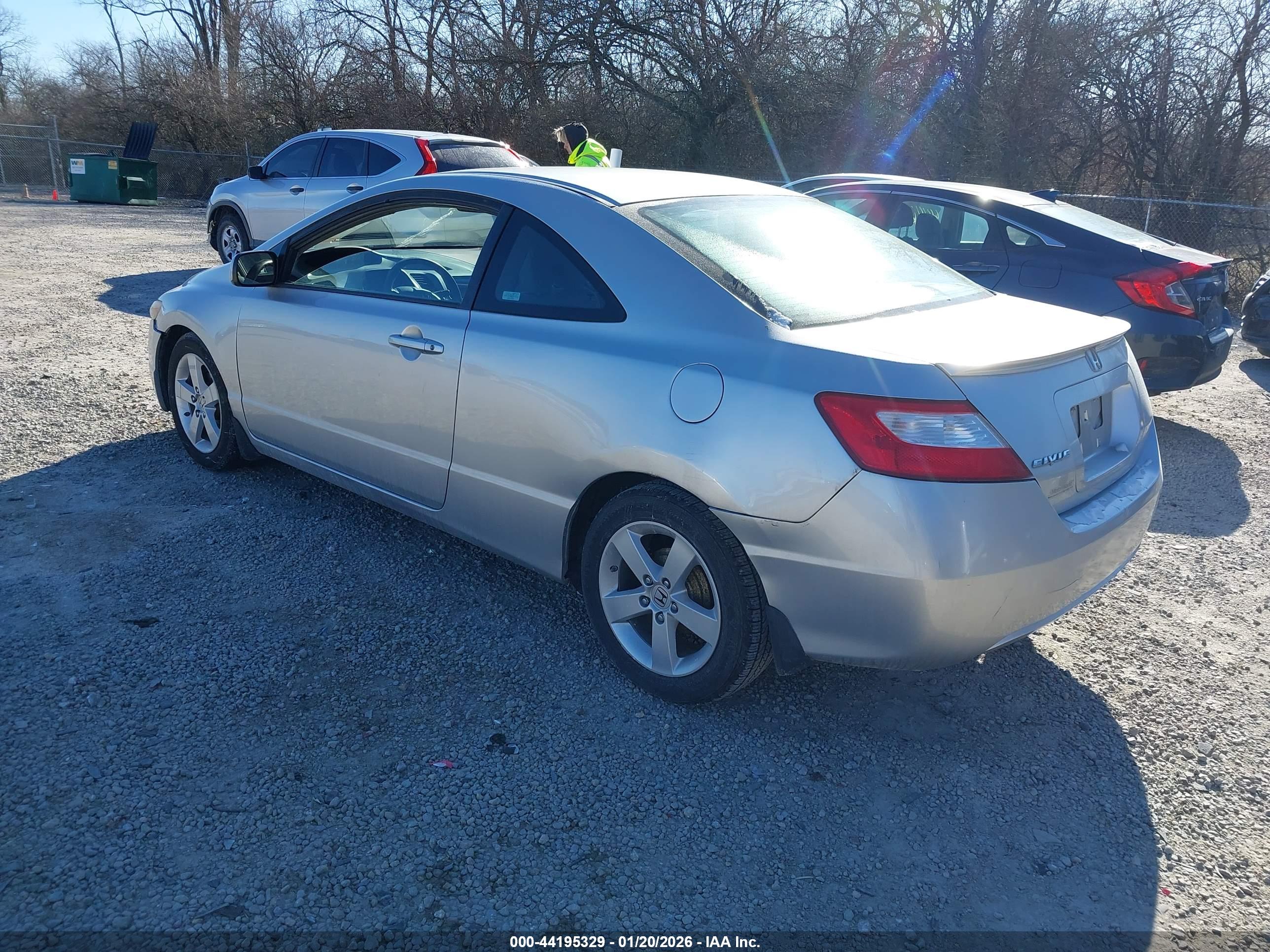 HONDA CIVIC image 3