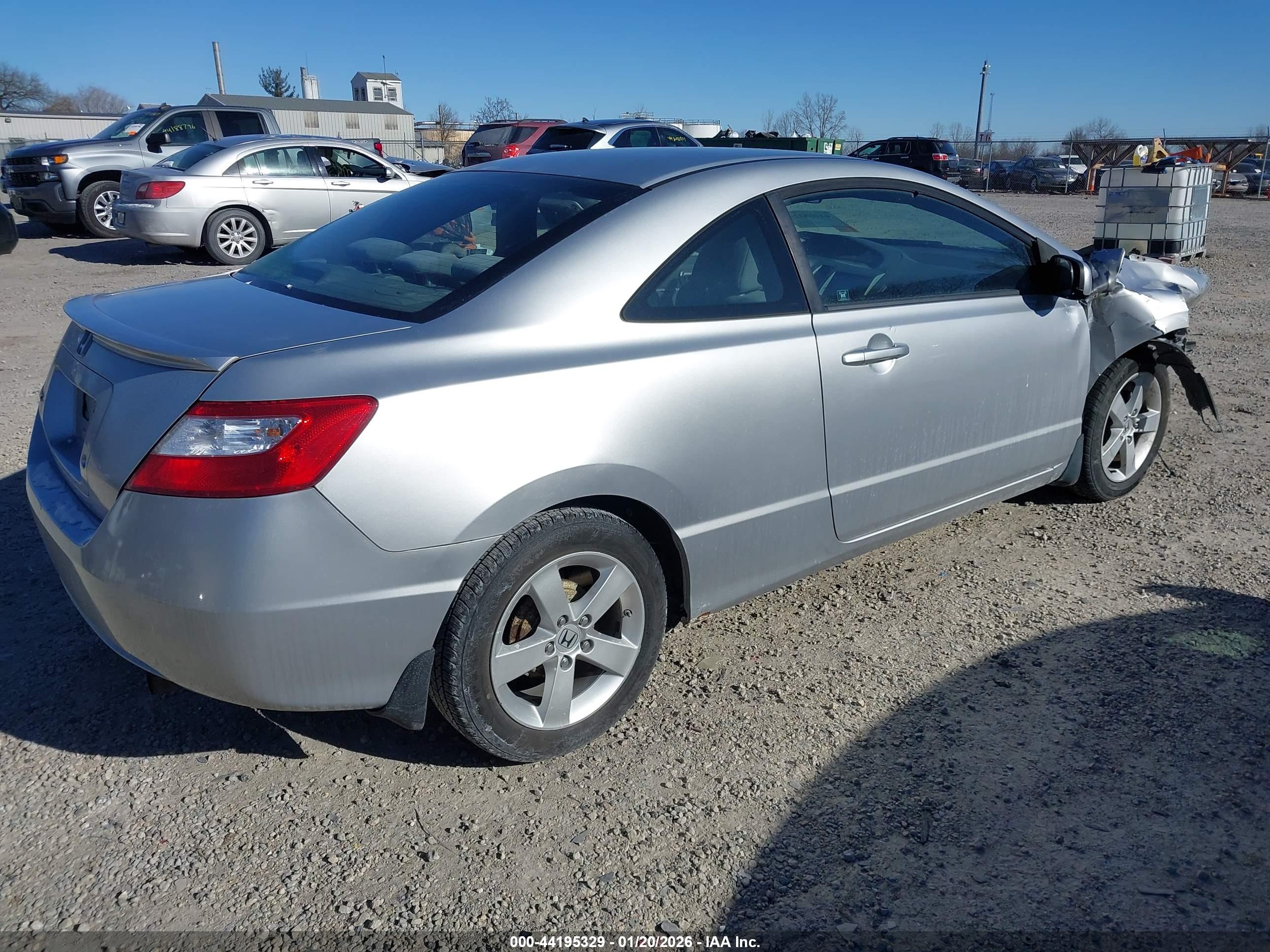 HONDA CIVIC image 4