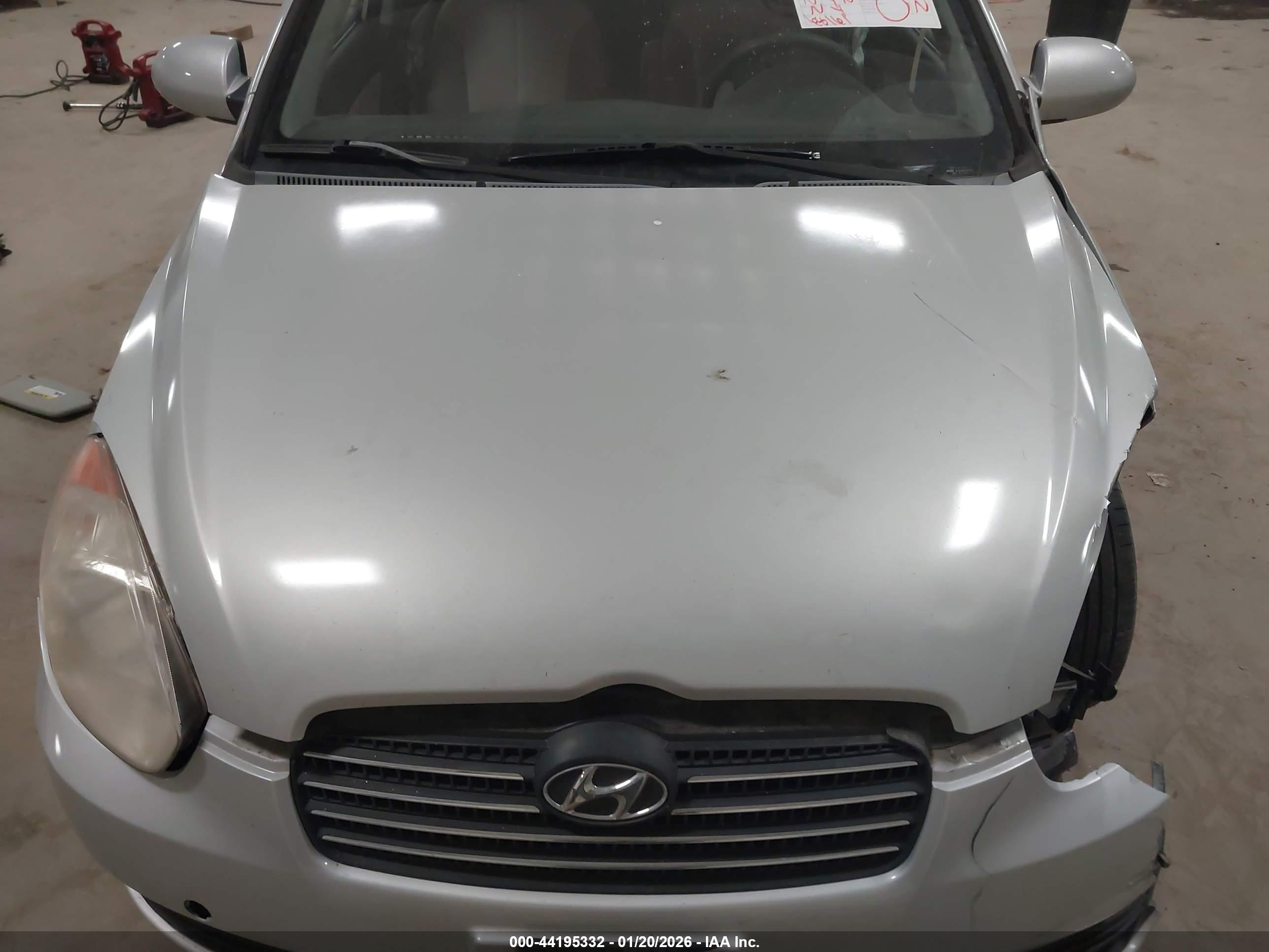 HYUNDAI ACCENT image 10