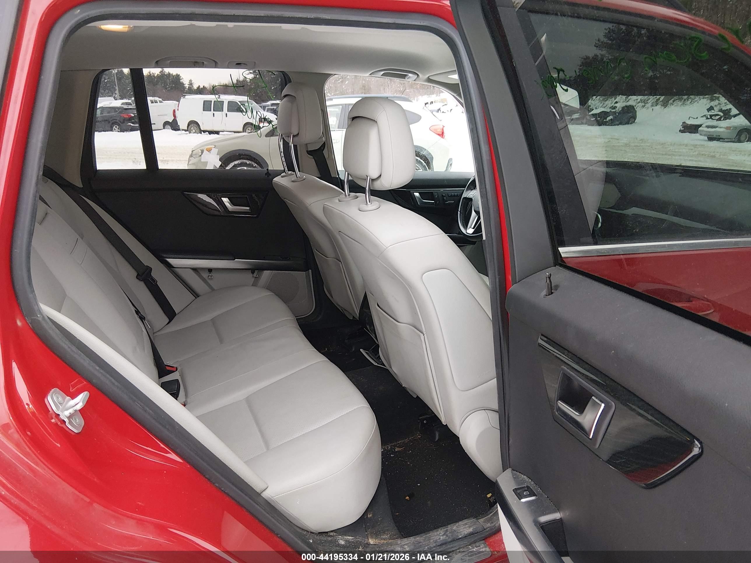 MERCEDES-BENZ GLK image 8