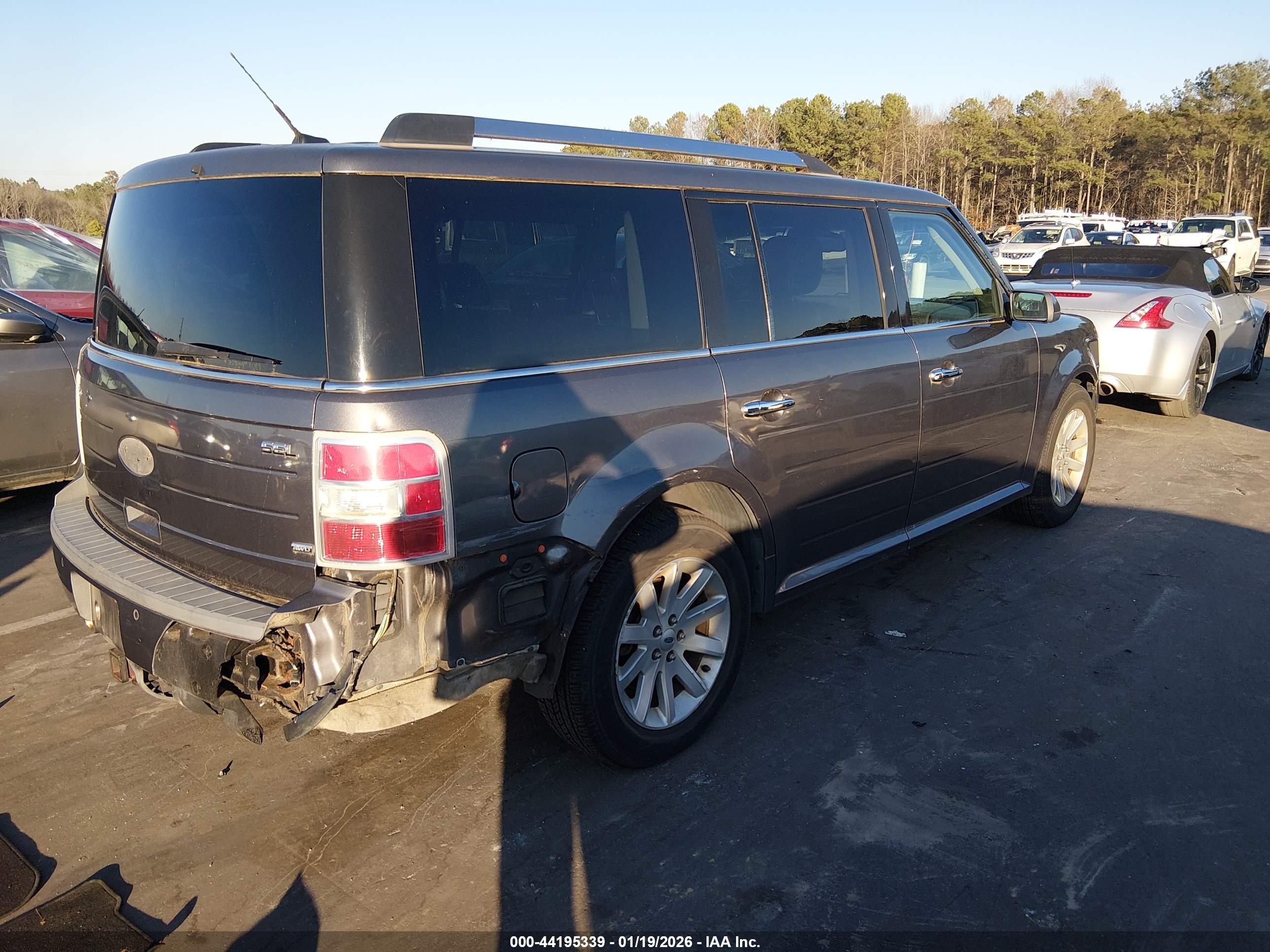 FORD FLEX image 4