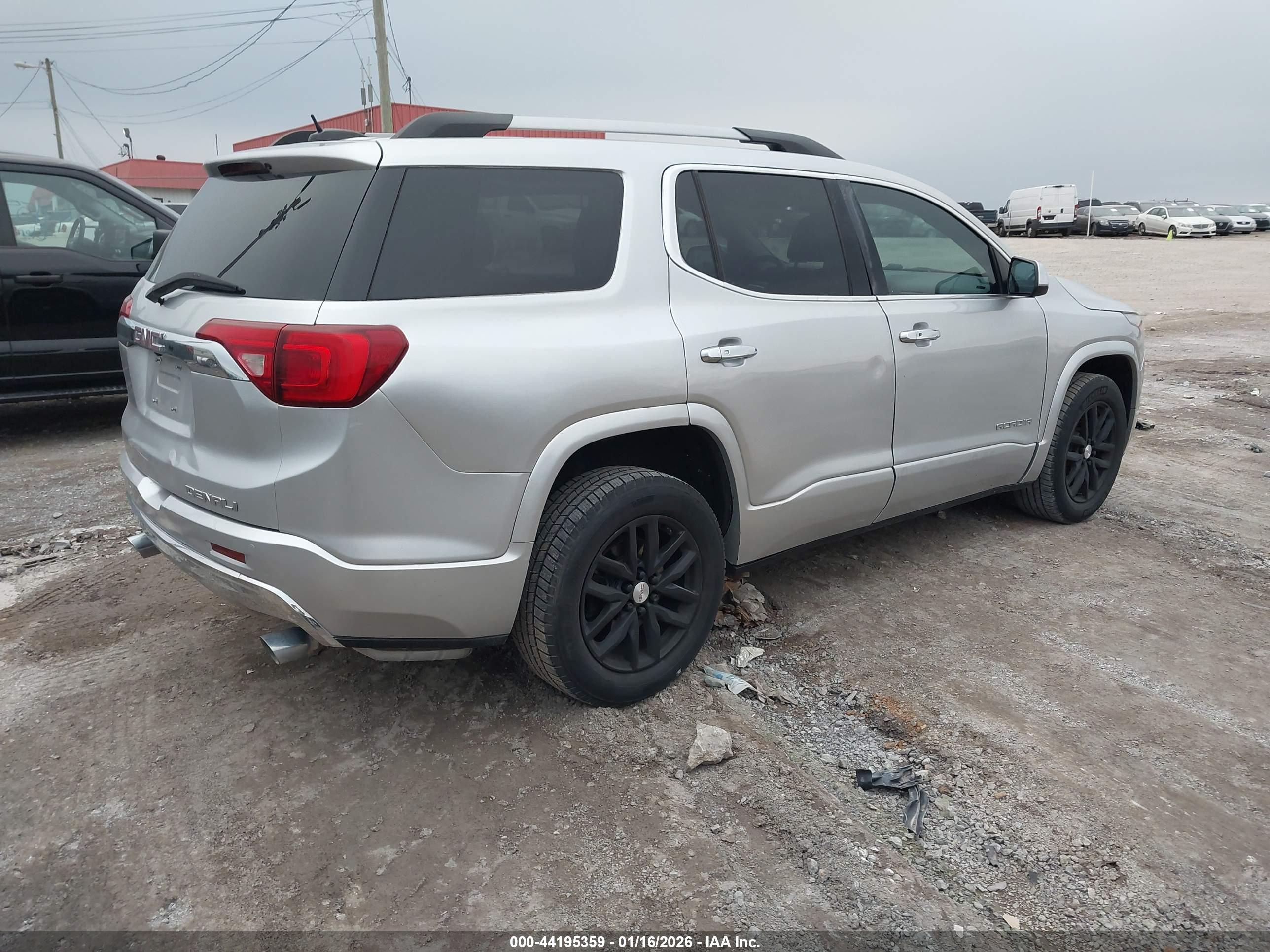 GMC ACADIA image 4