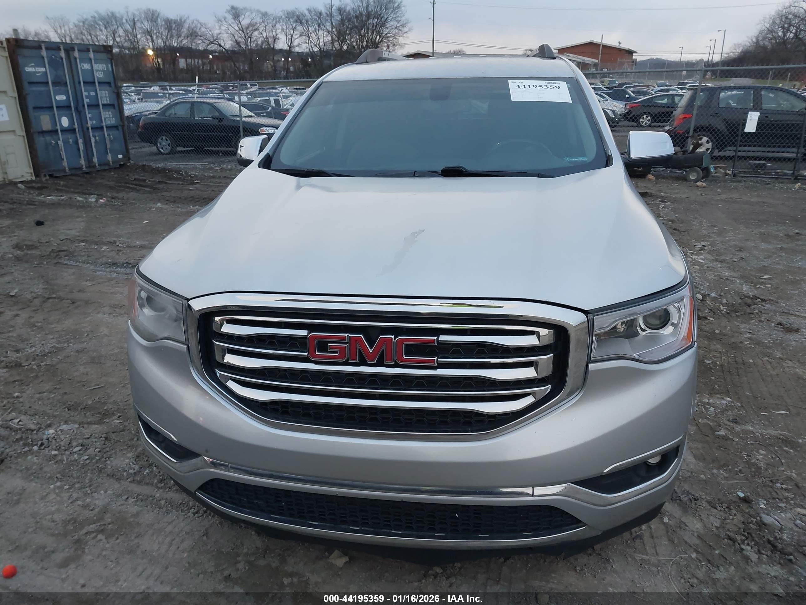 GMC ACADIA image 6