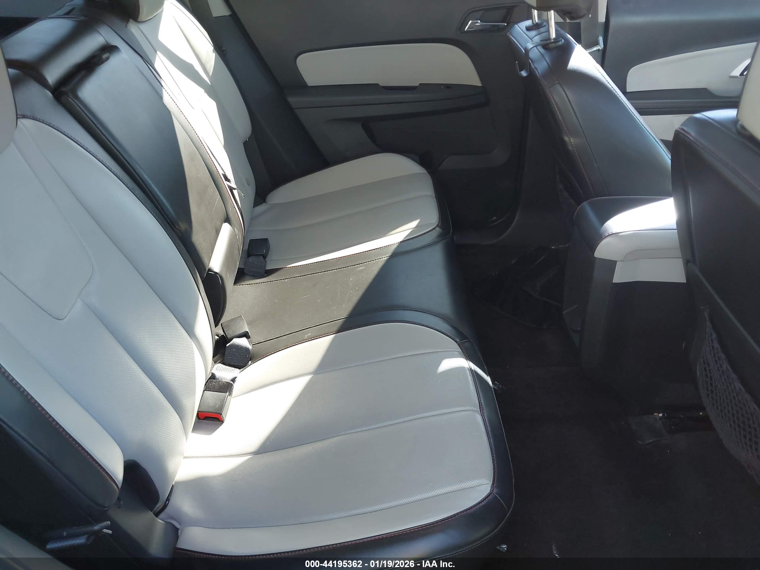 CHEVROLET EQUINOX image 8