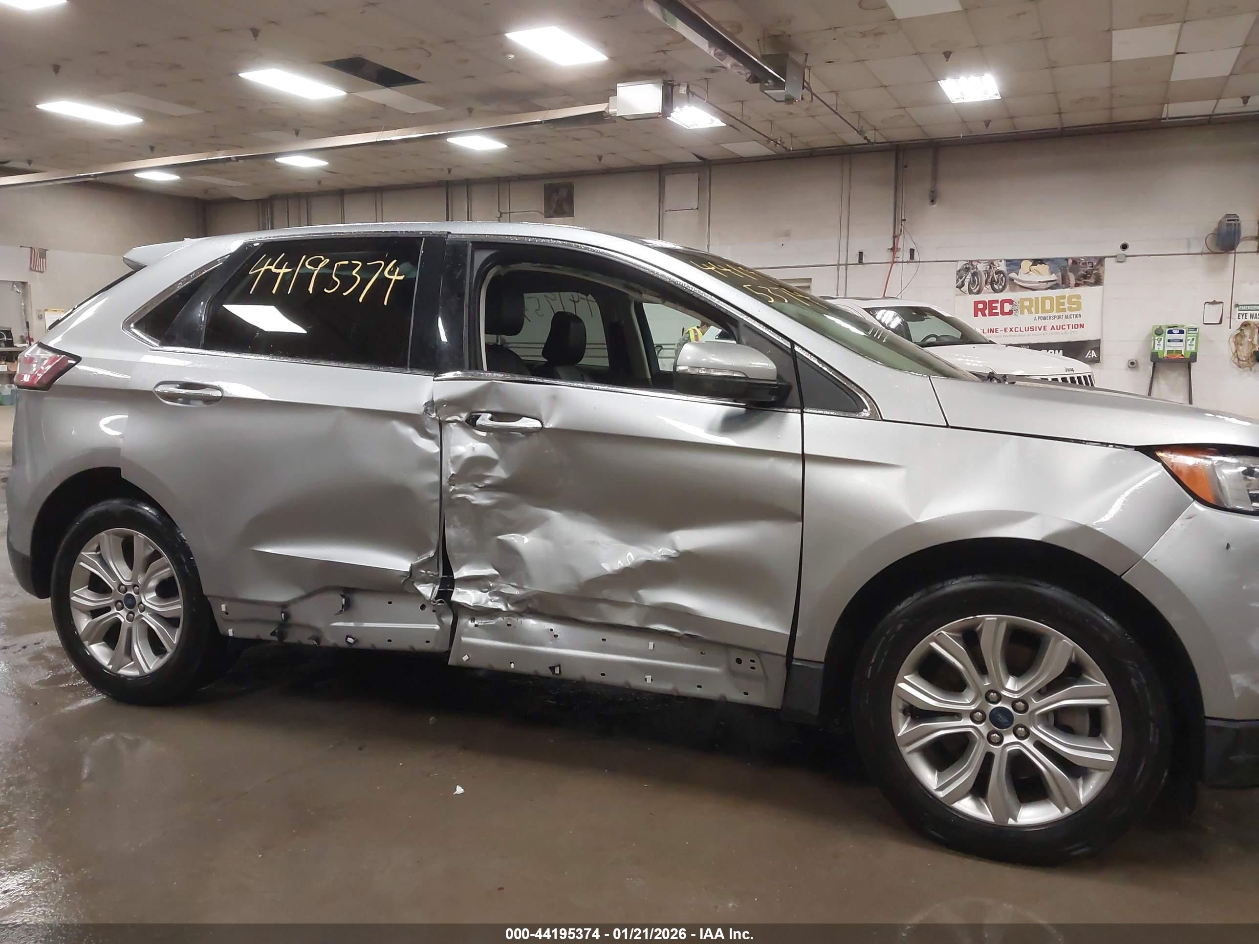 FORD EDGE image 6