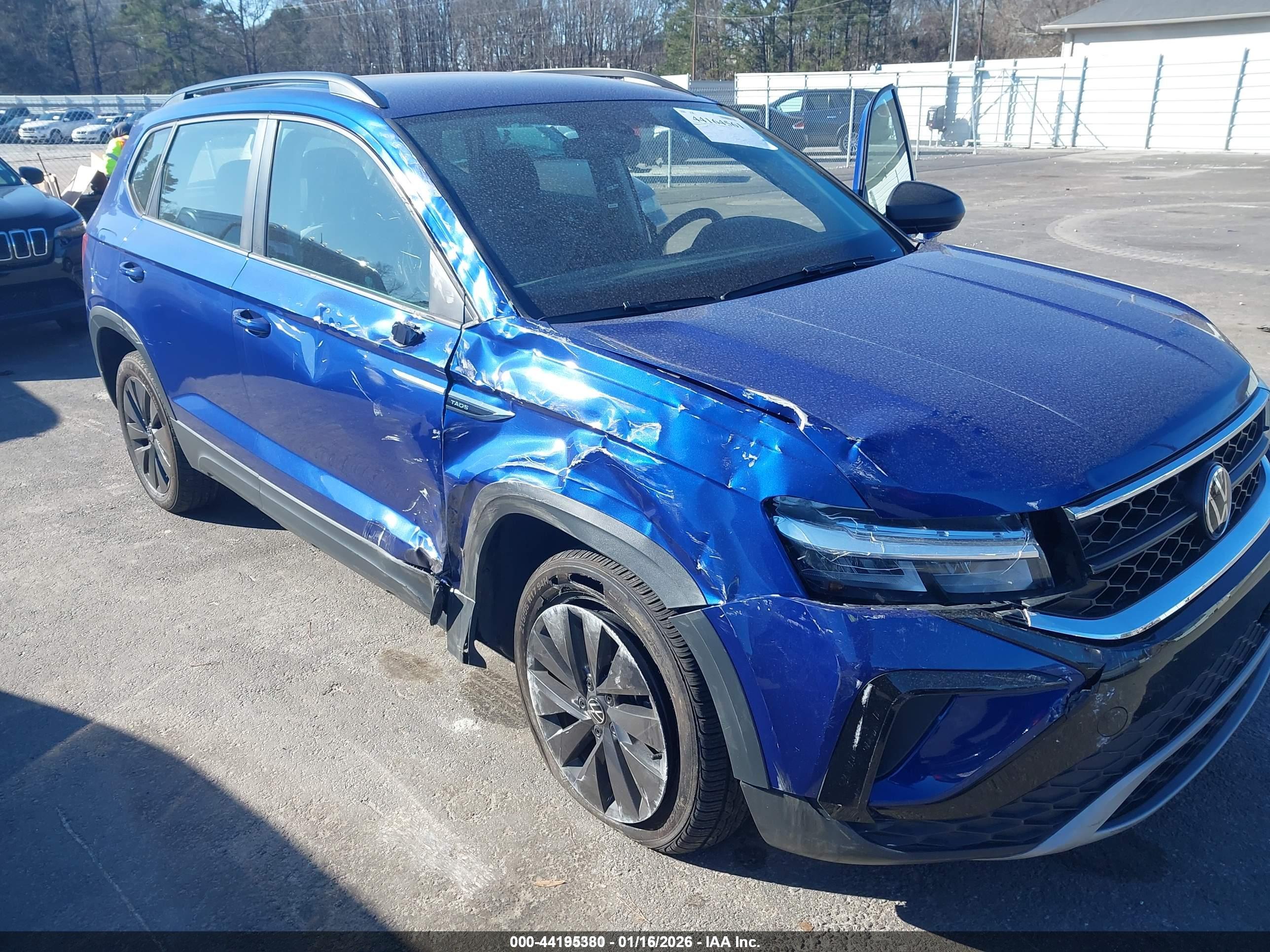 VOLKSWAGEN TAOS image 6