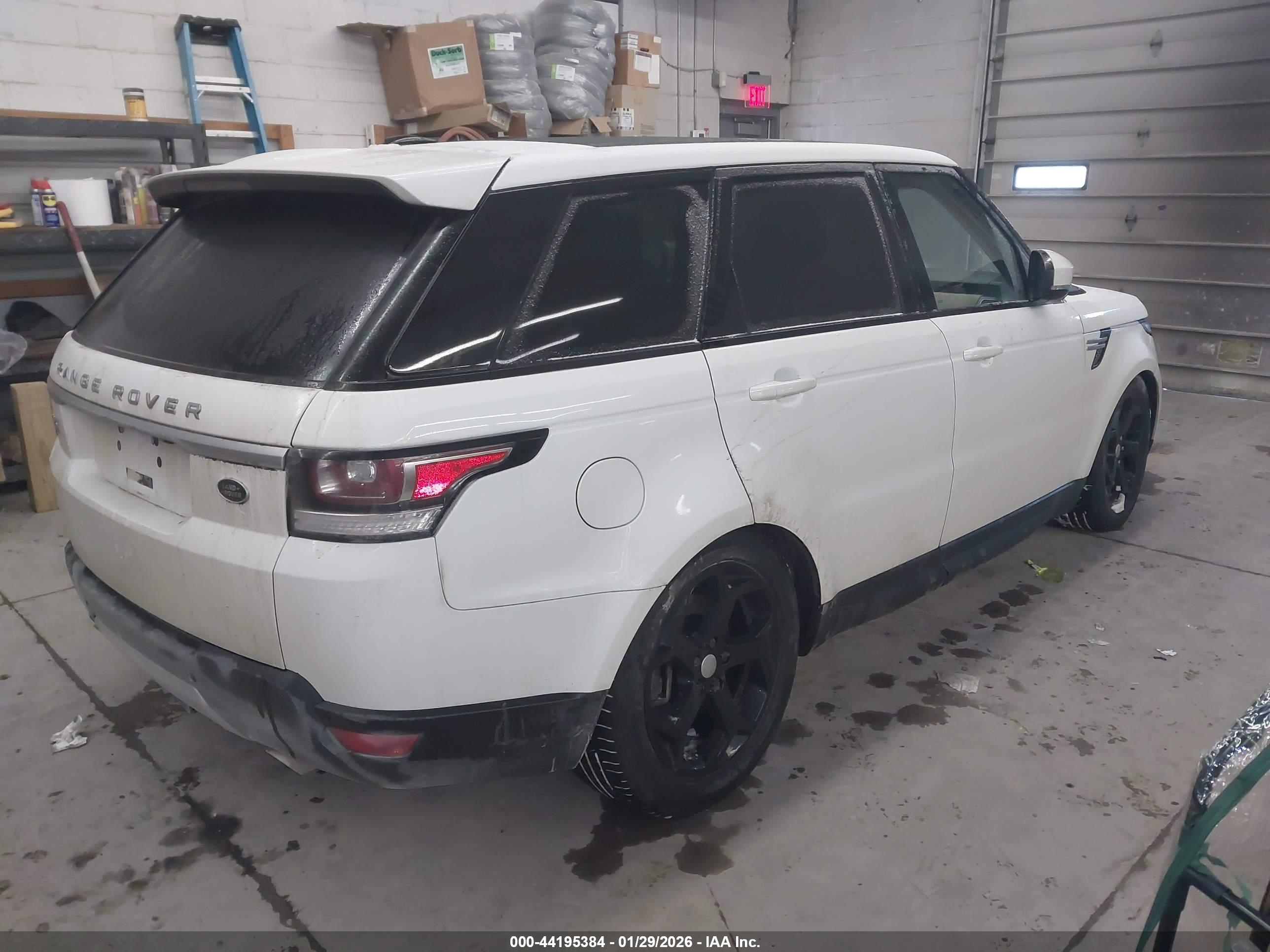 LAND ROVER image 4