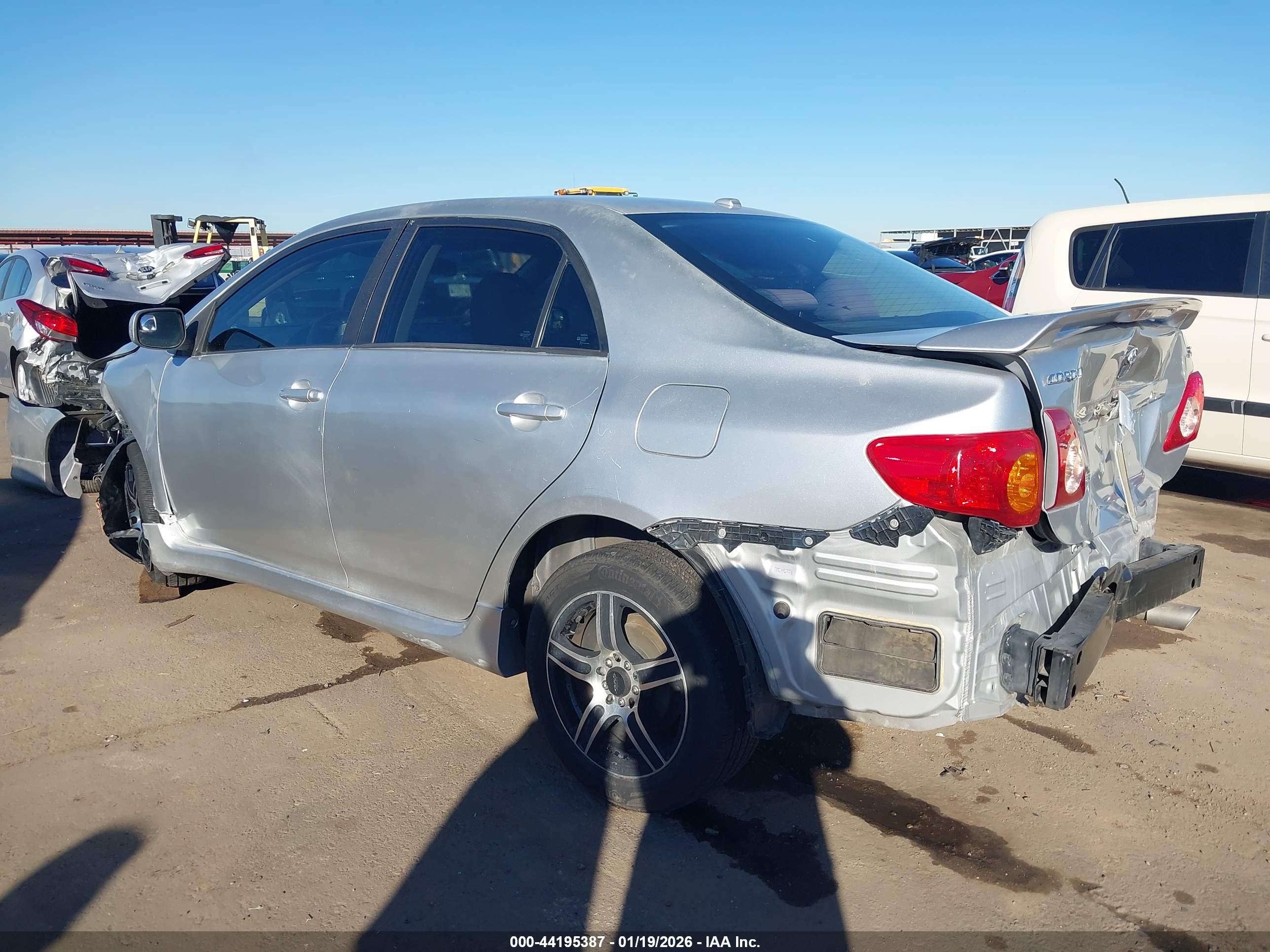 TOYOTA COROLLA image 3