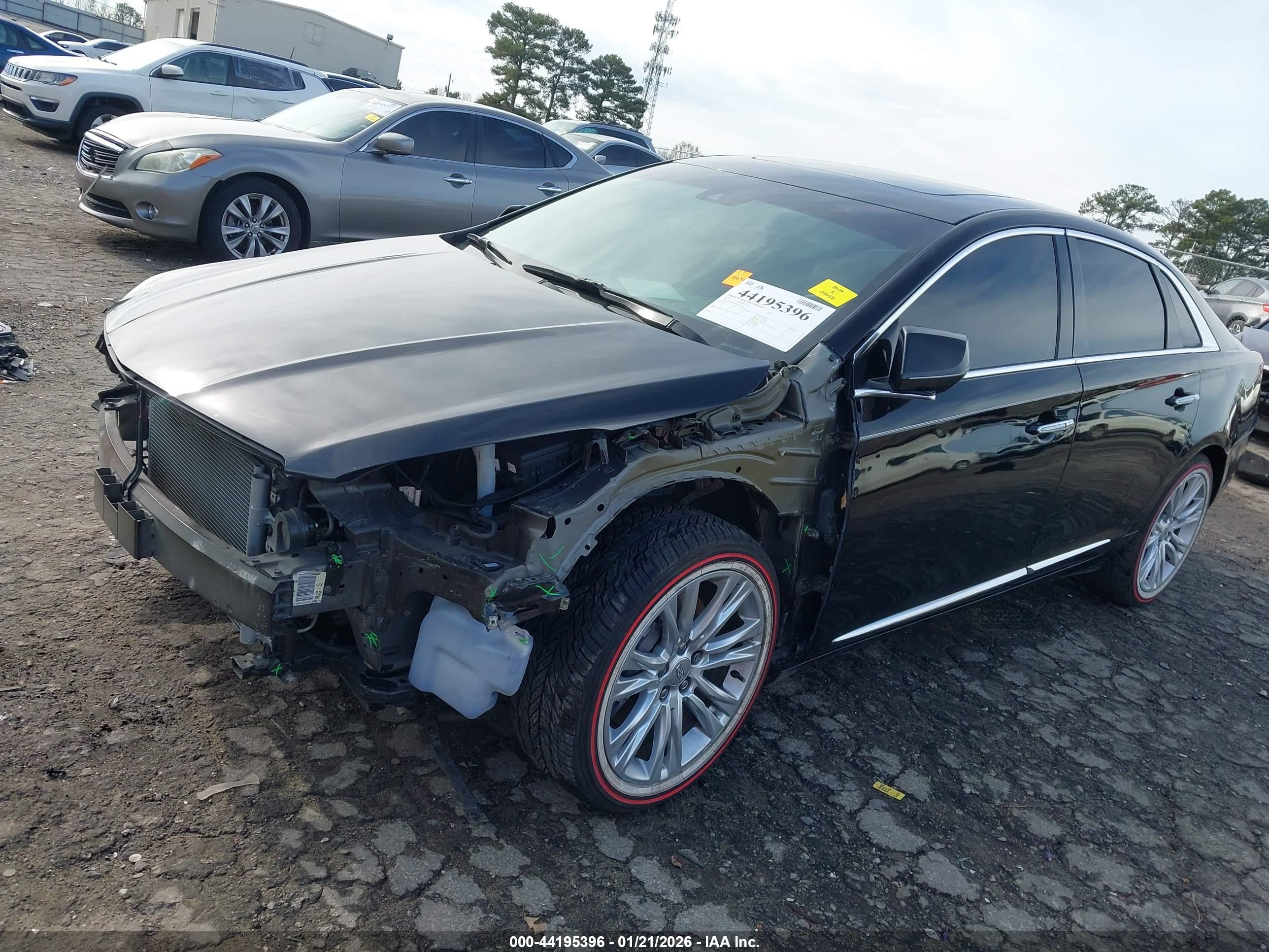 CADILLAC XTS image 2