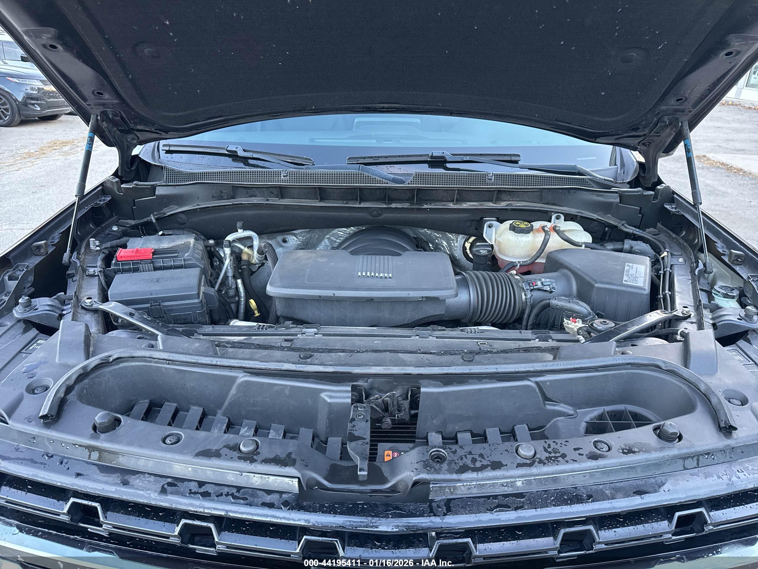 CHEVROLET SUBURBAN image 10